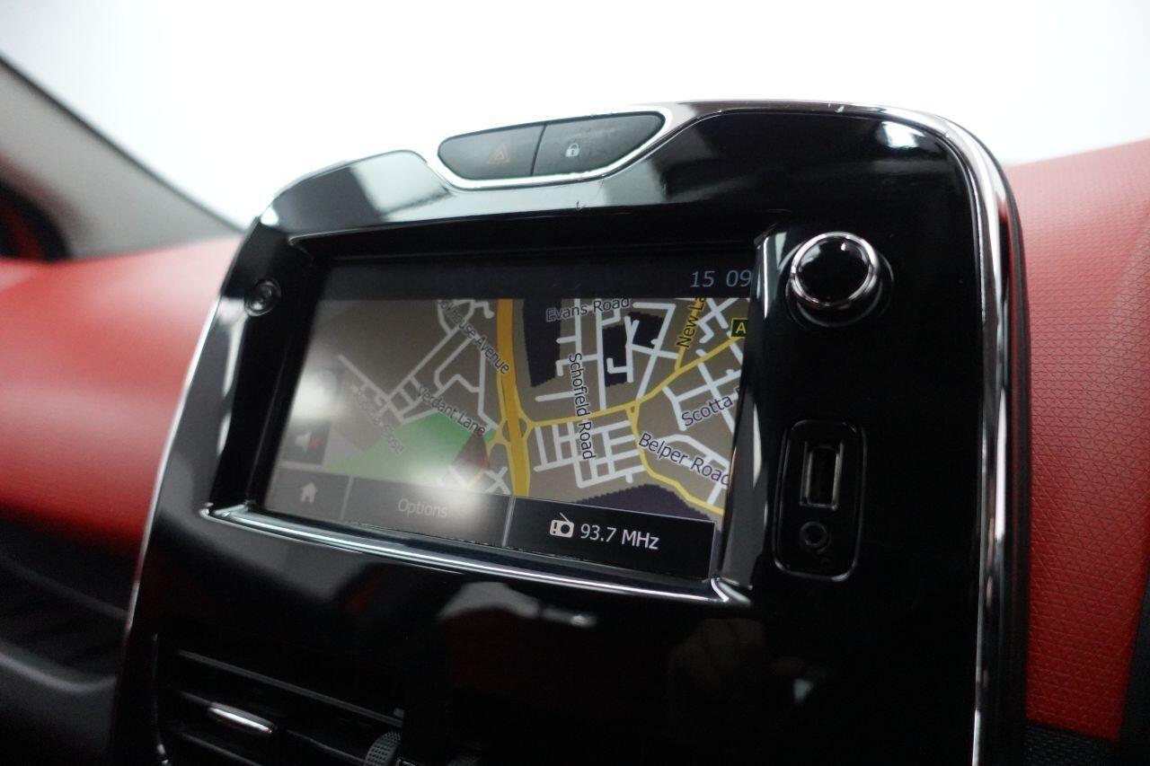 Renault Clio - Image 3