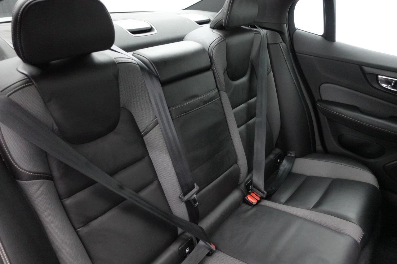 Volvo S60 - Image 15