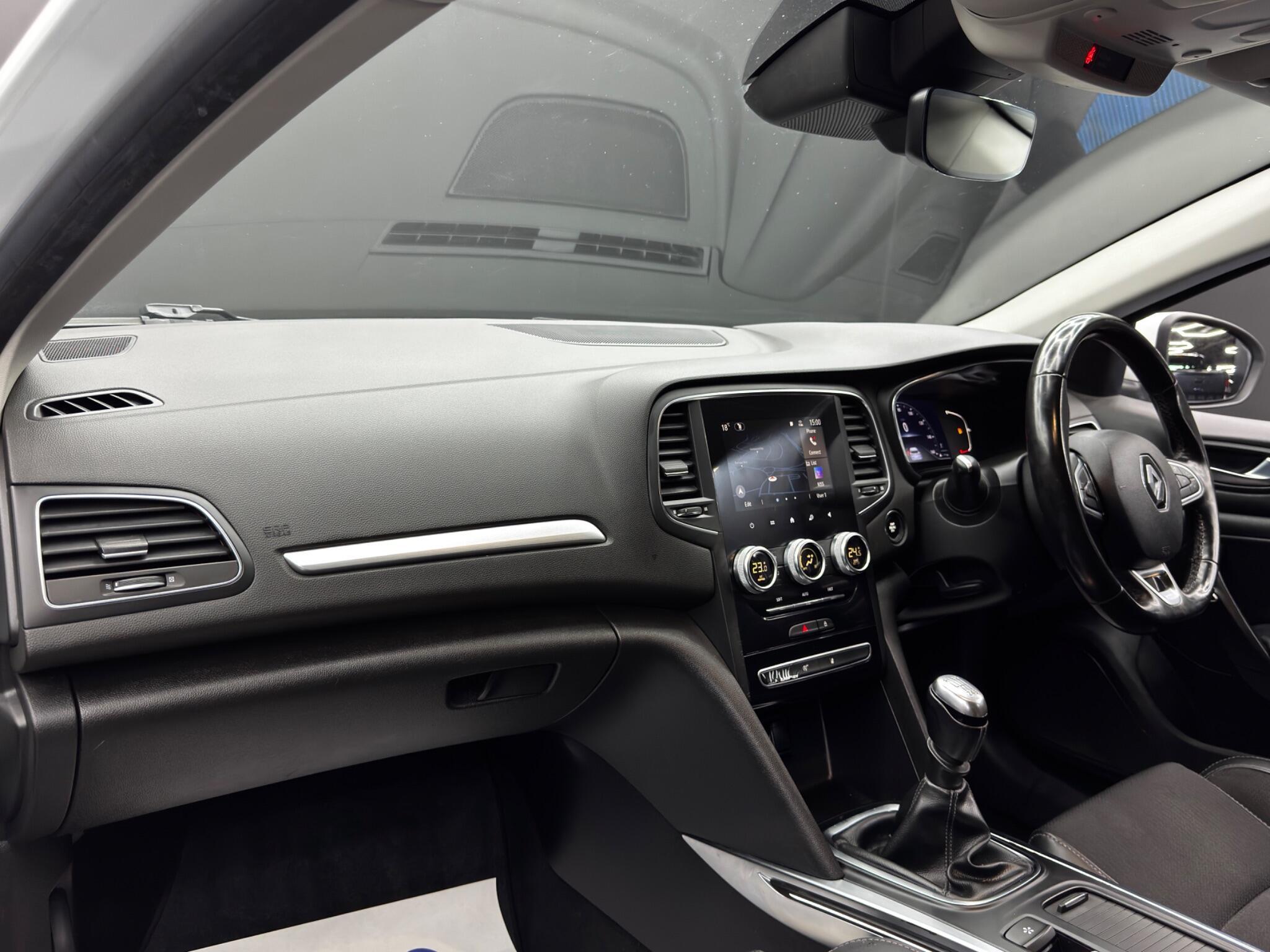 Renault Megane - Image 11