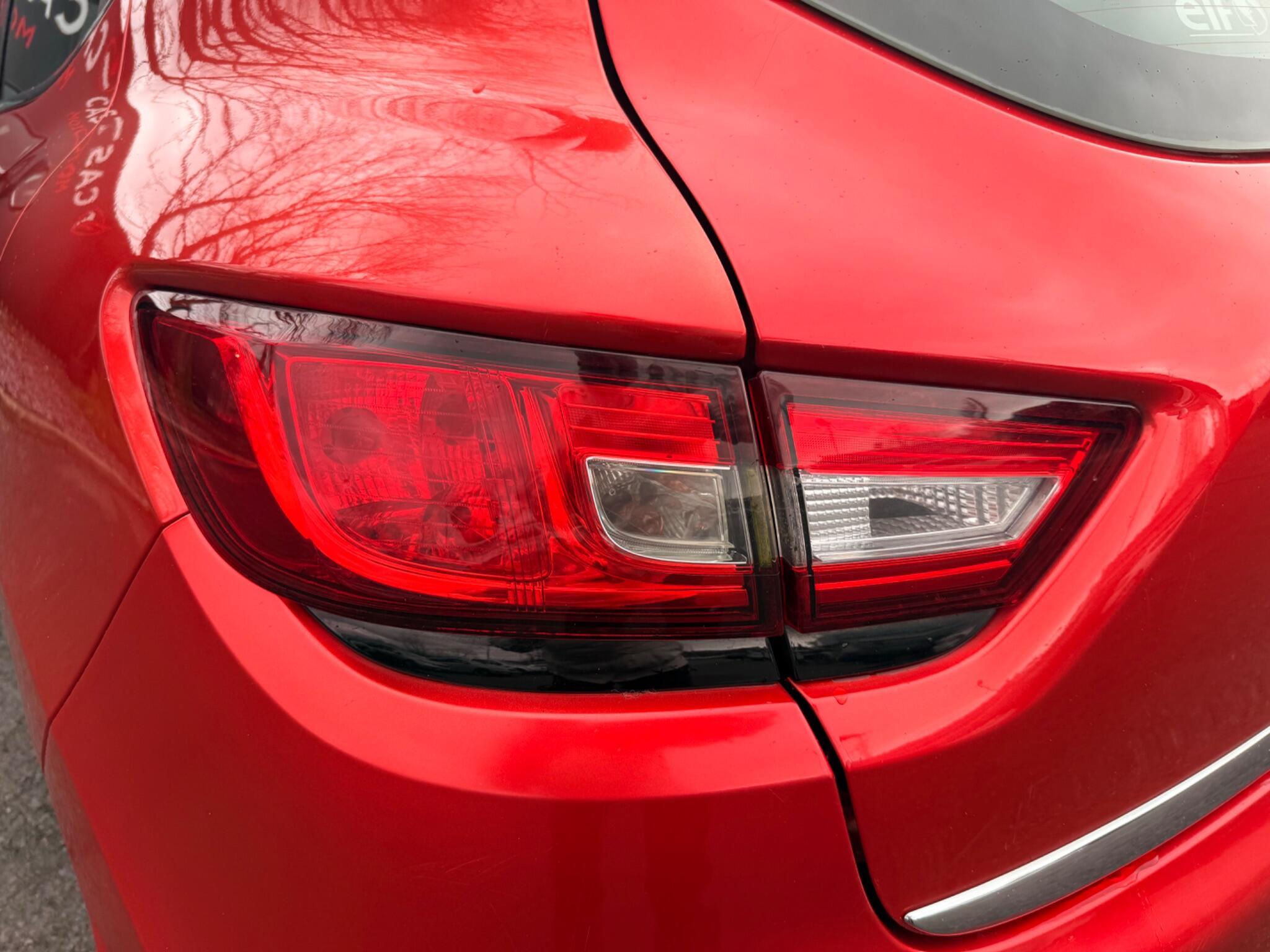 Renault Clio - Image 22