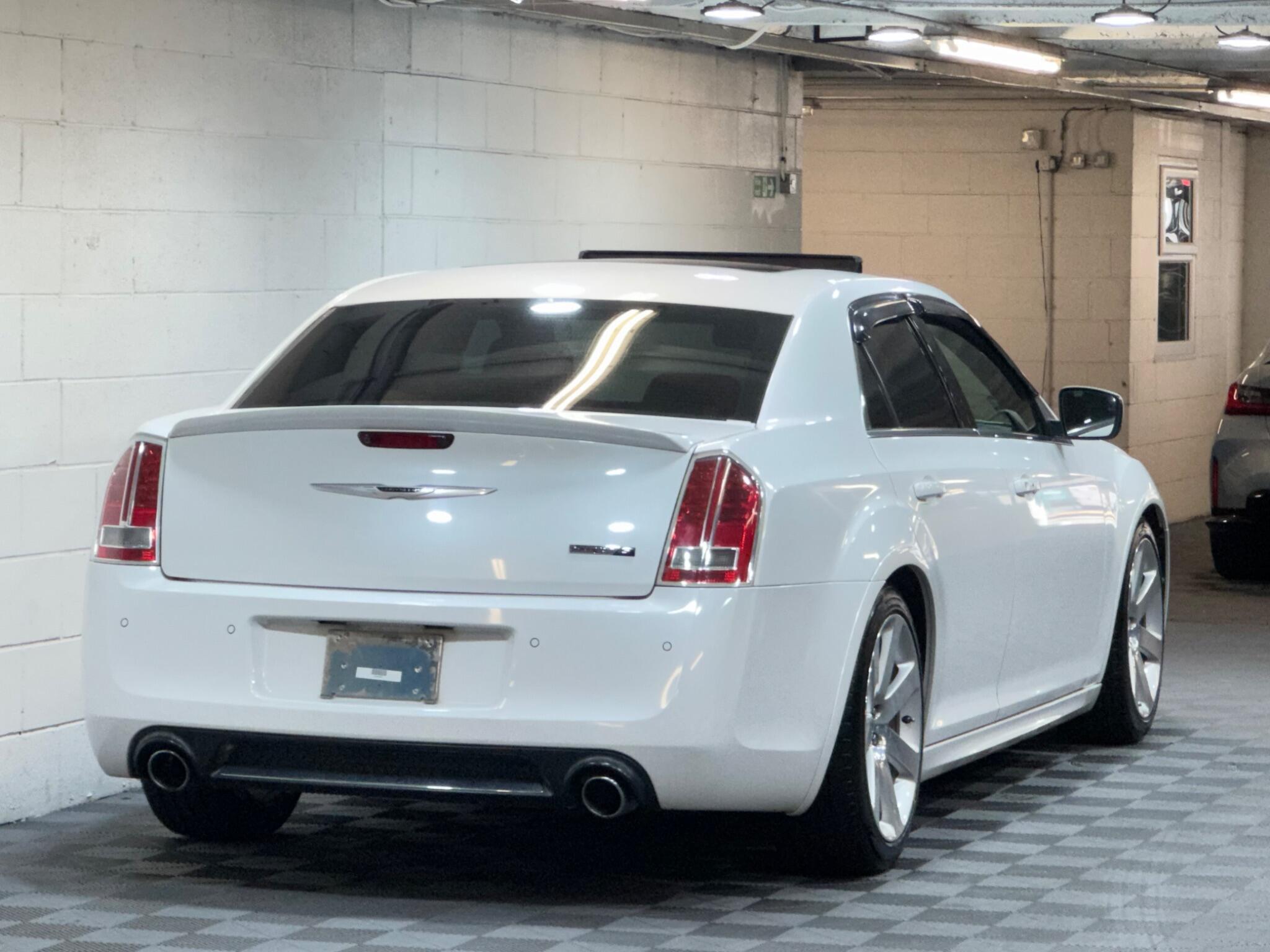 Chrysler 300C - Image 4