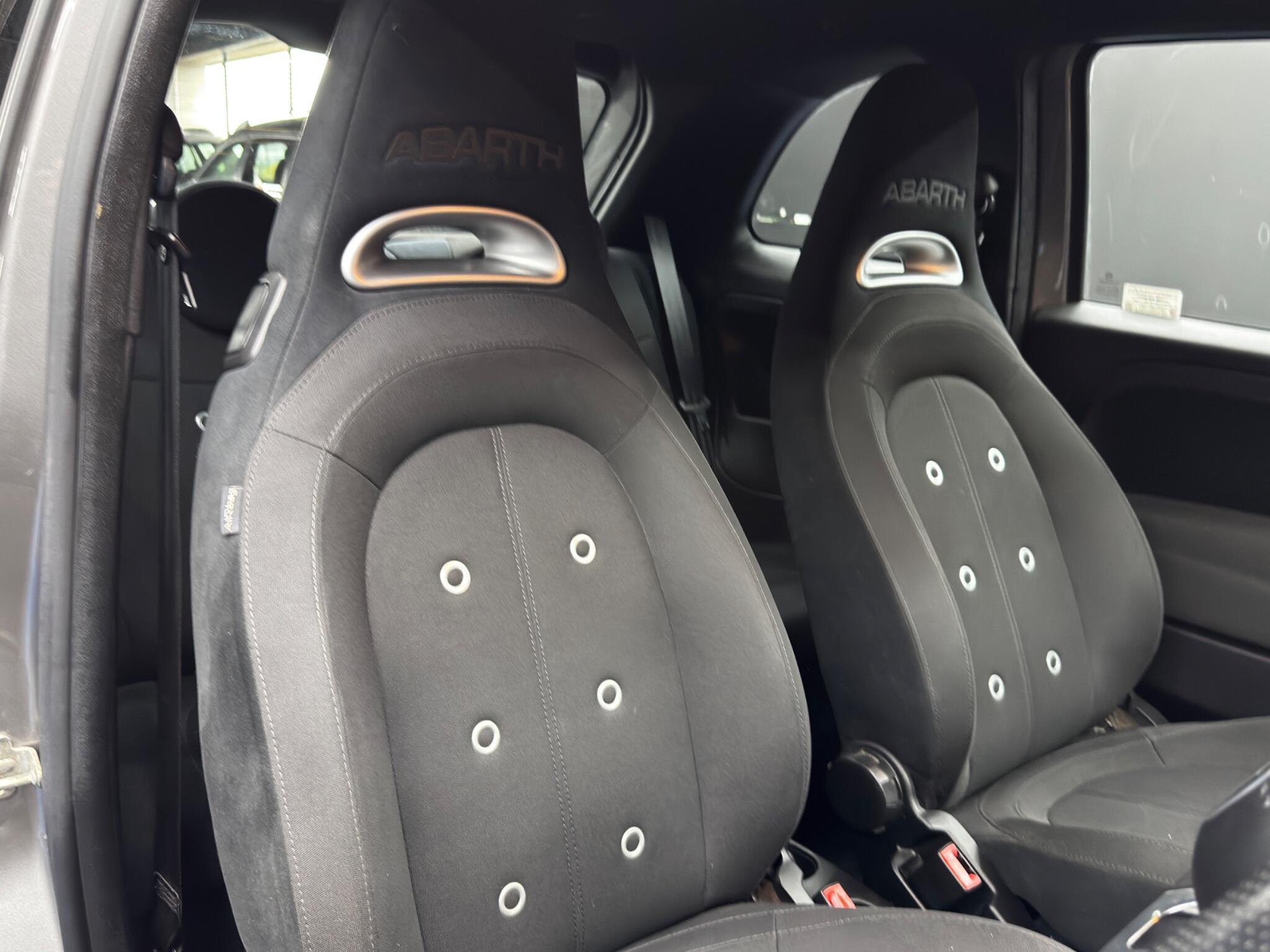 Abarth 595 - Image 12