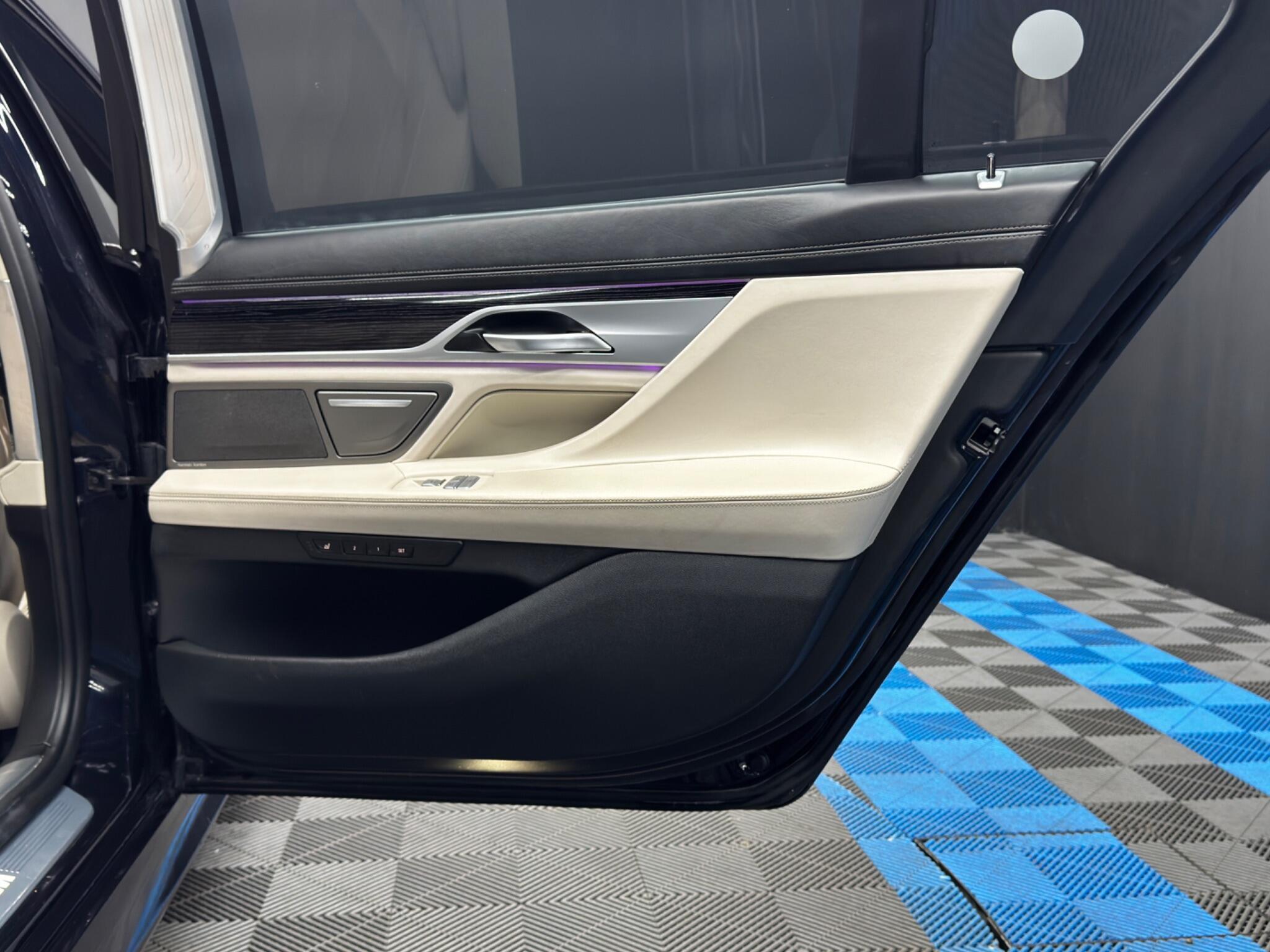 BMW 7 Series - Image 54