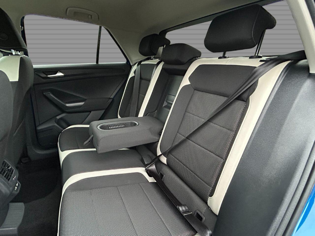 Volkswagen T-Roc - Image 14