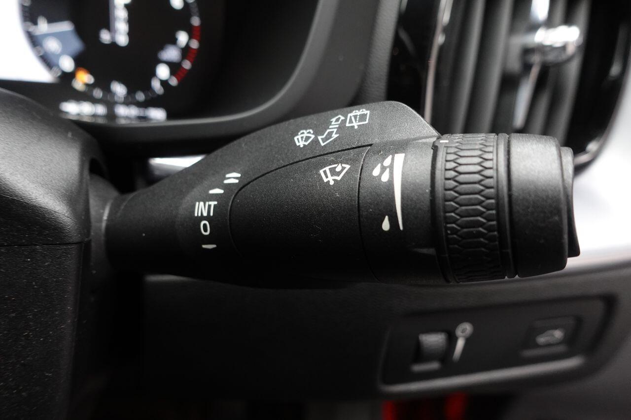 Volvo XC60 - Image 44