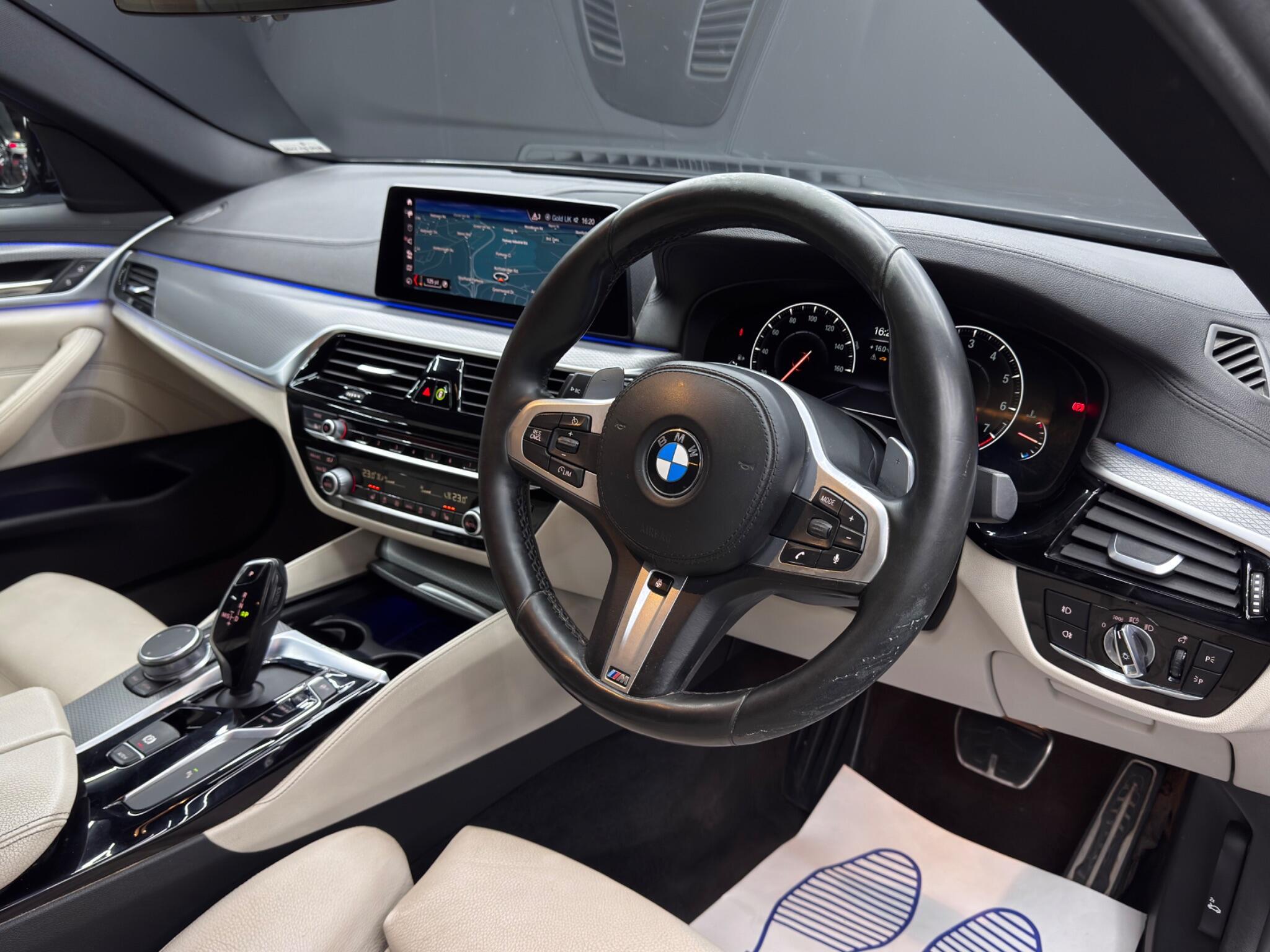 BMW 5 Series - Image 10
