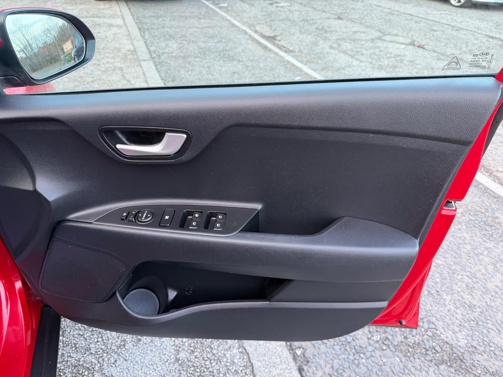 Kia Stonic - Image 44