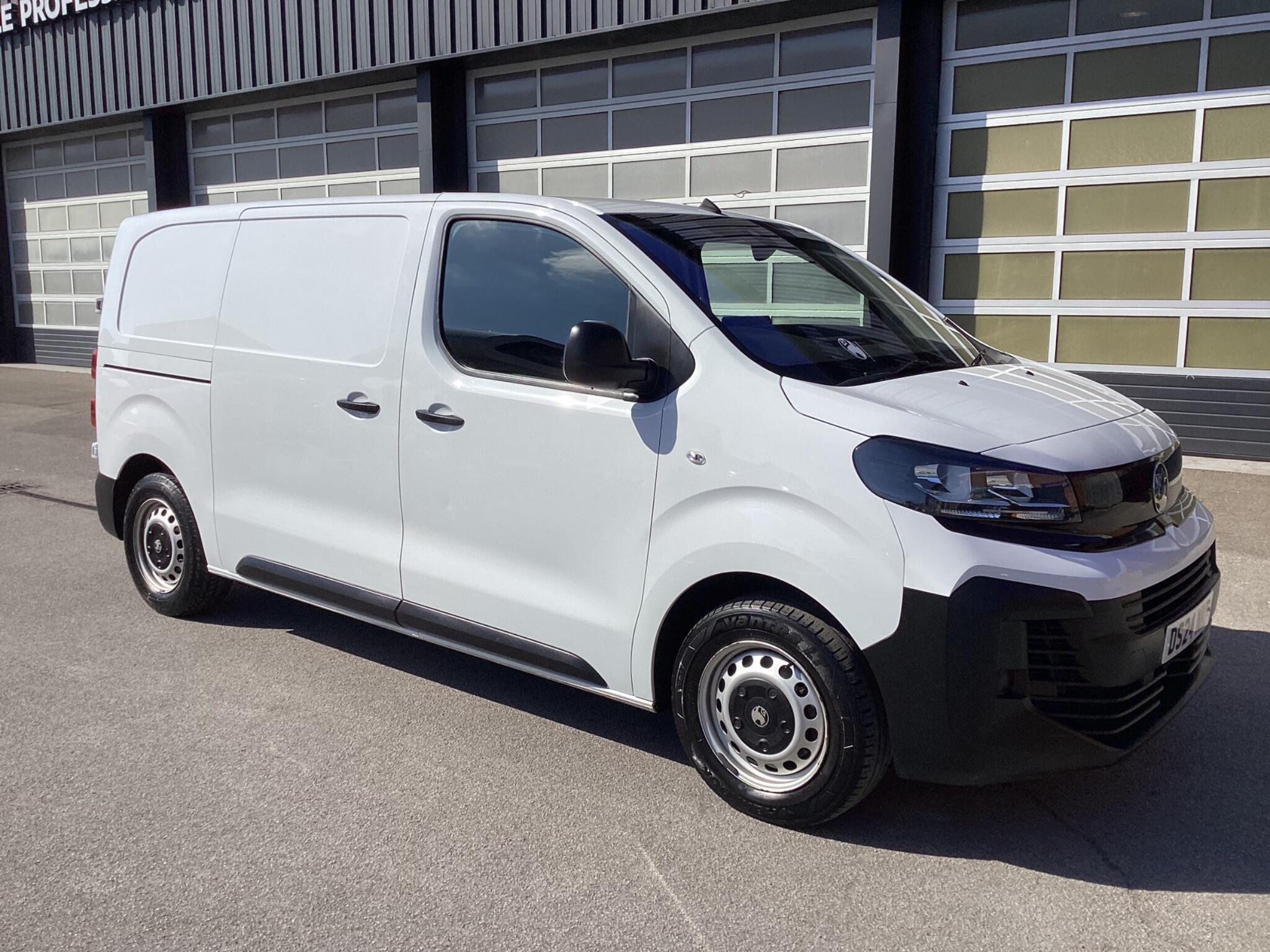 Vauxhall Vivaro - Image 9