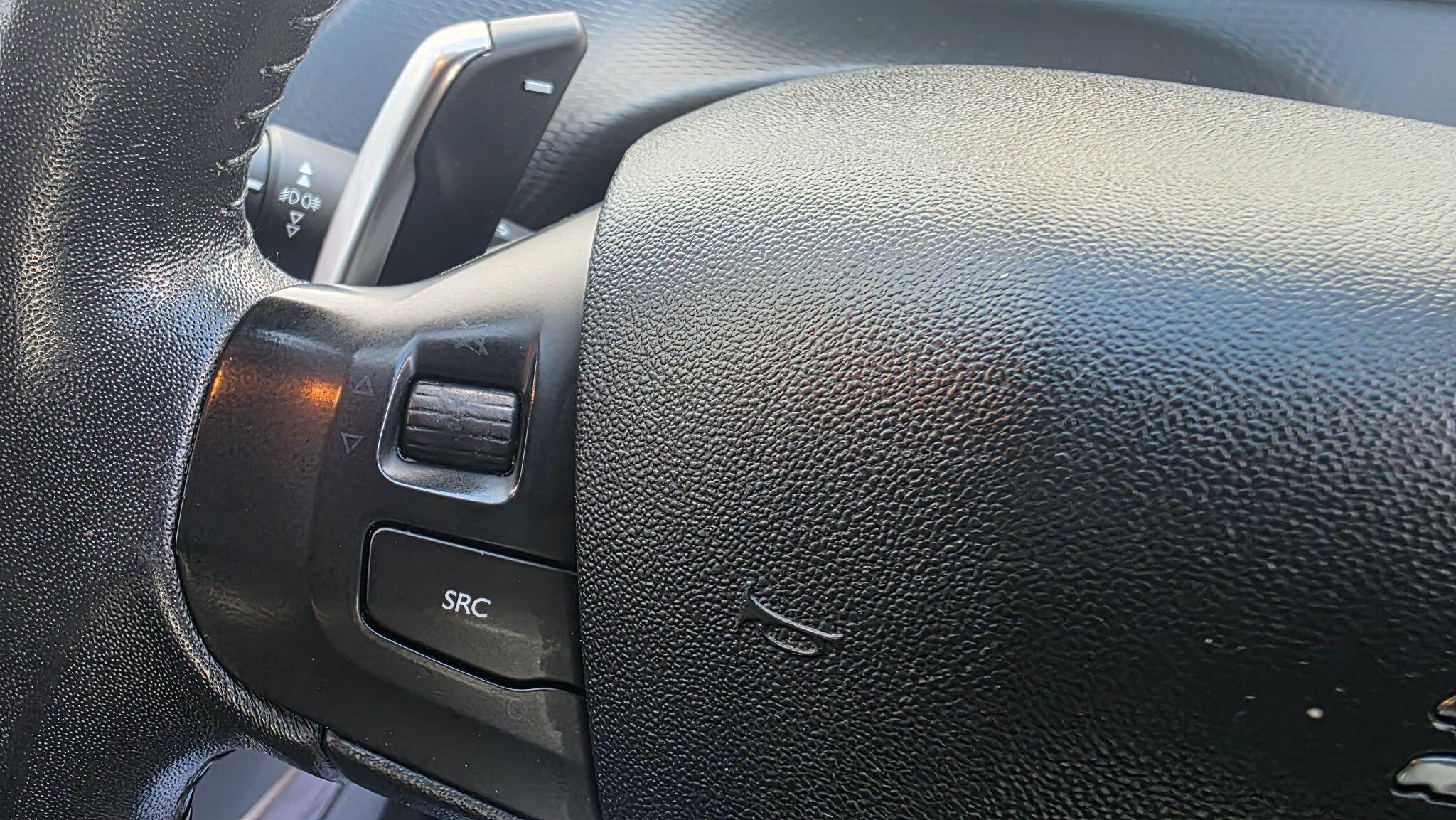 Peugeot 2008 - Image 33