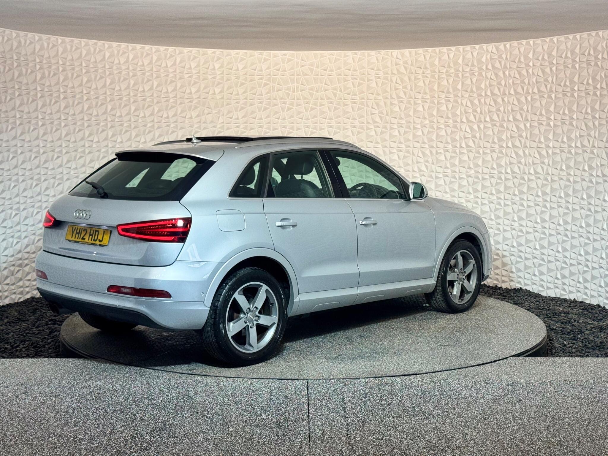 Audi Q3 - Image 11