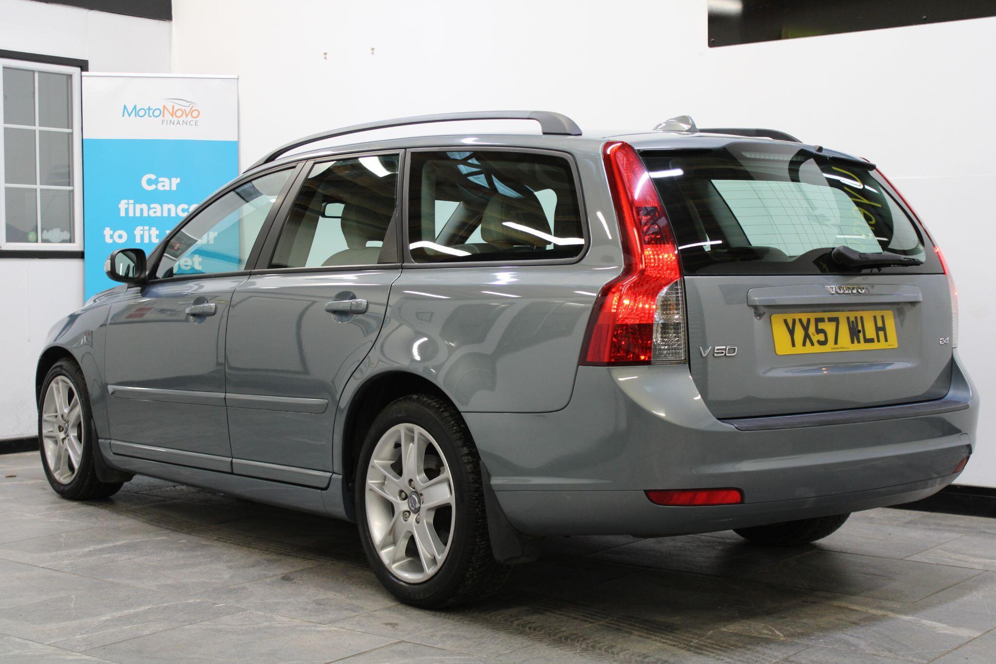 Volvo V50 - Image 3