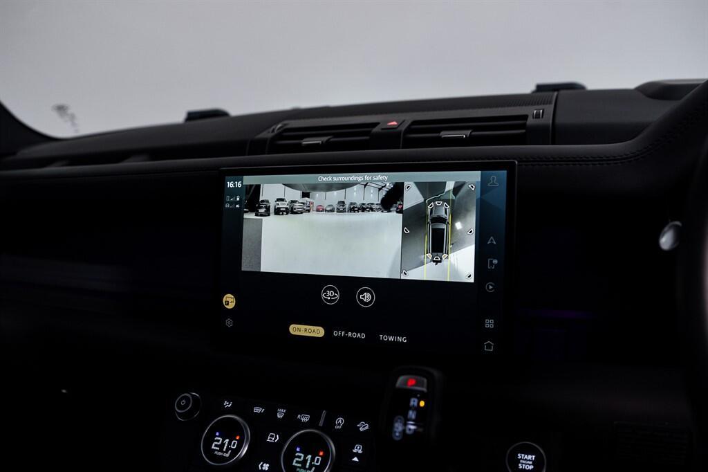 Land Rover Defender 130 - Image 44