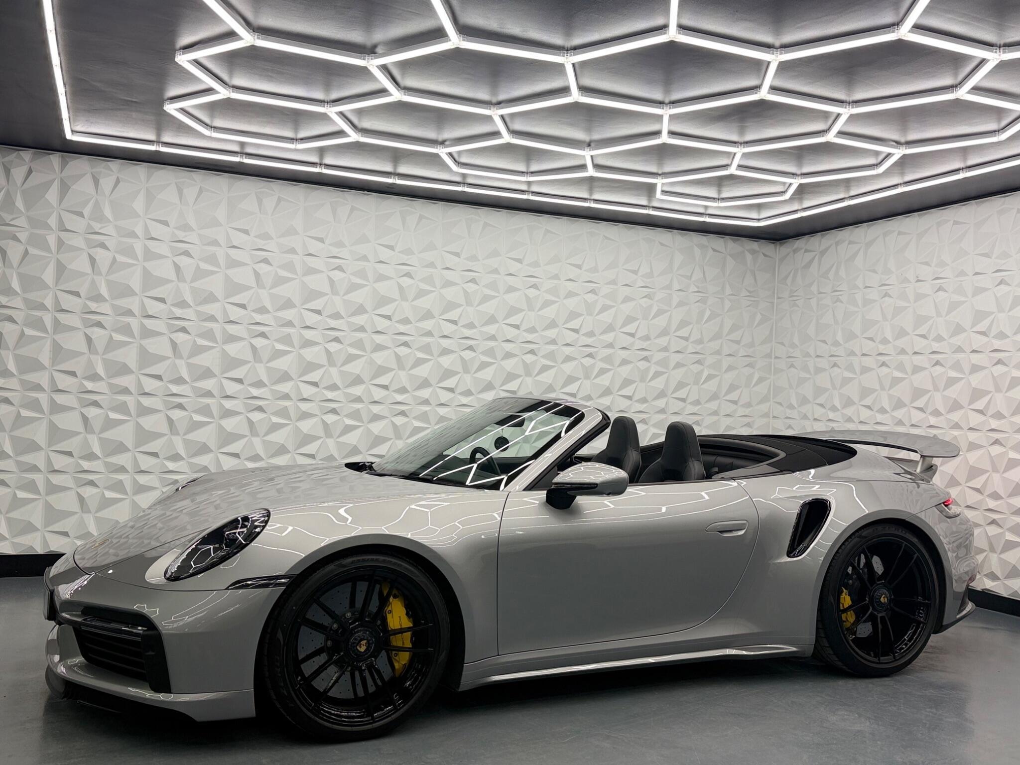 Porsche 911 - Image 5