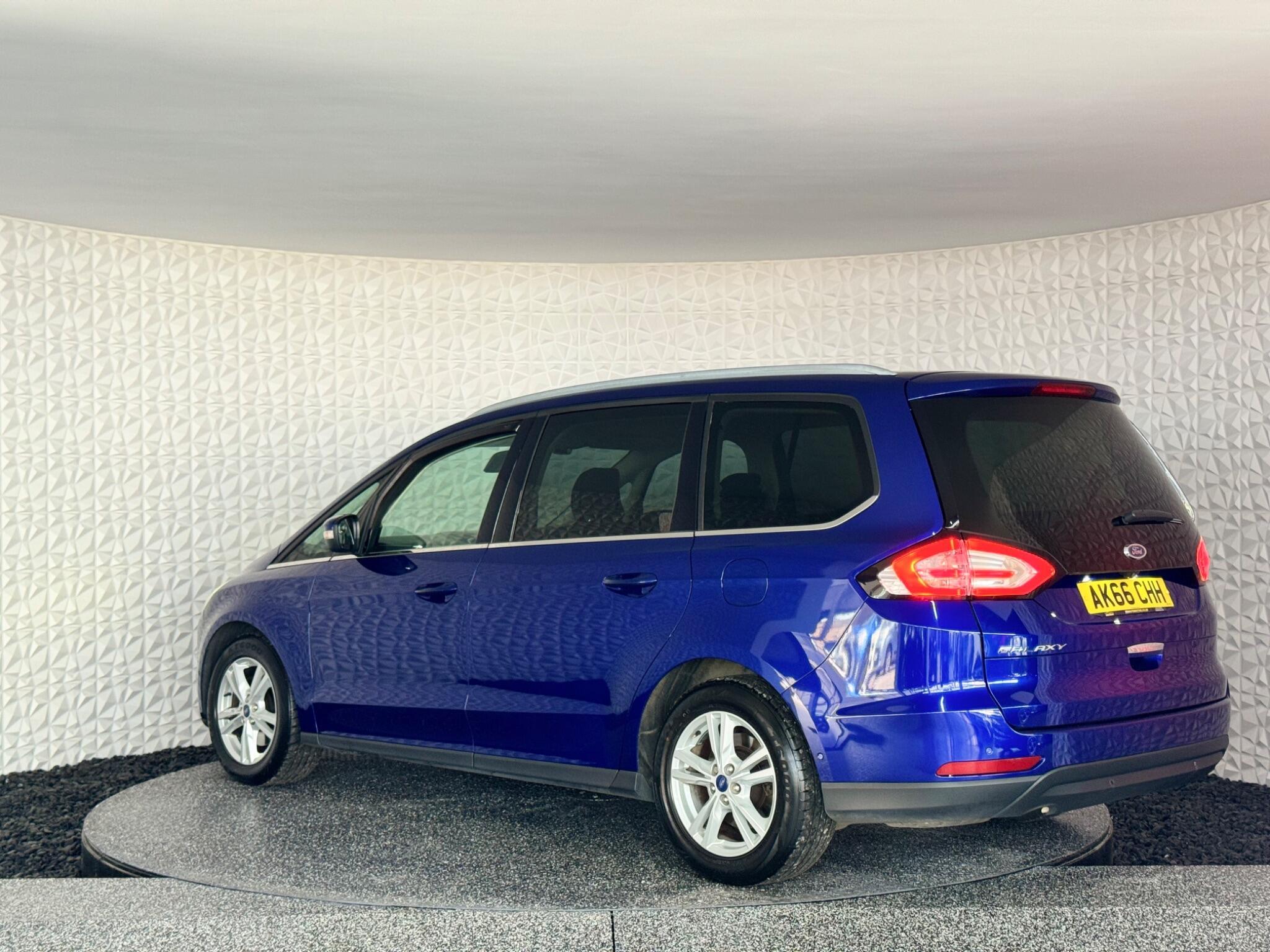Ford Galaxy - Image 15