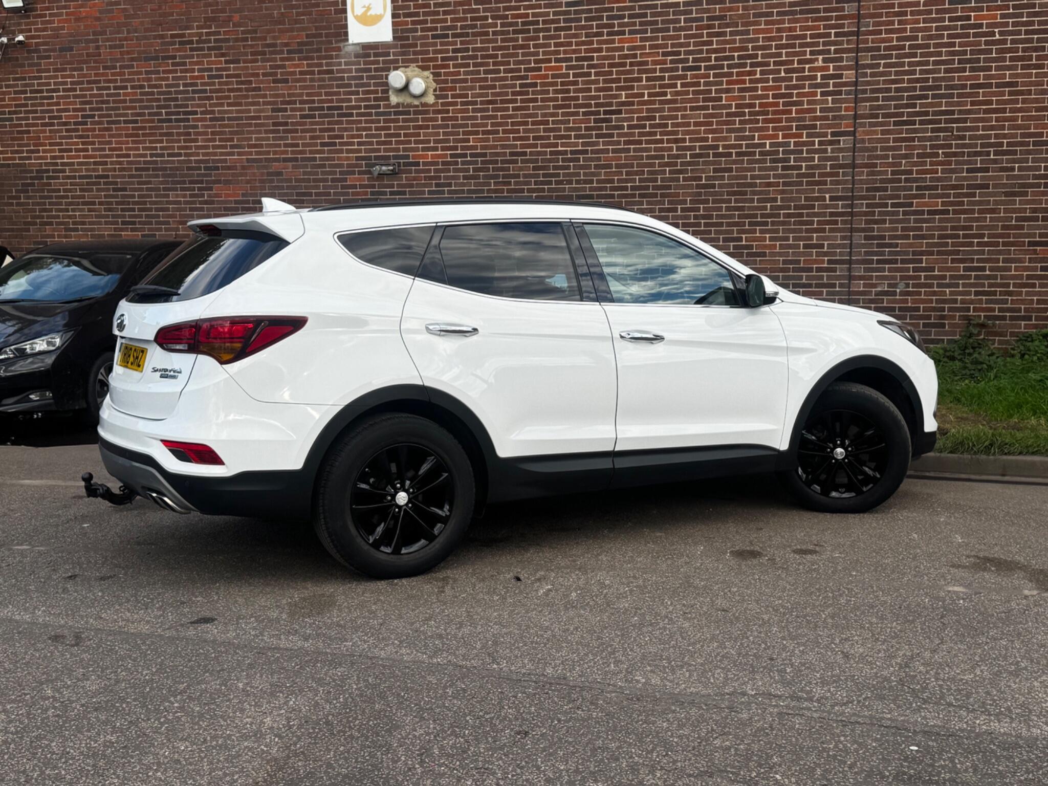 Hyundai Santa Fe - Image 16