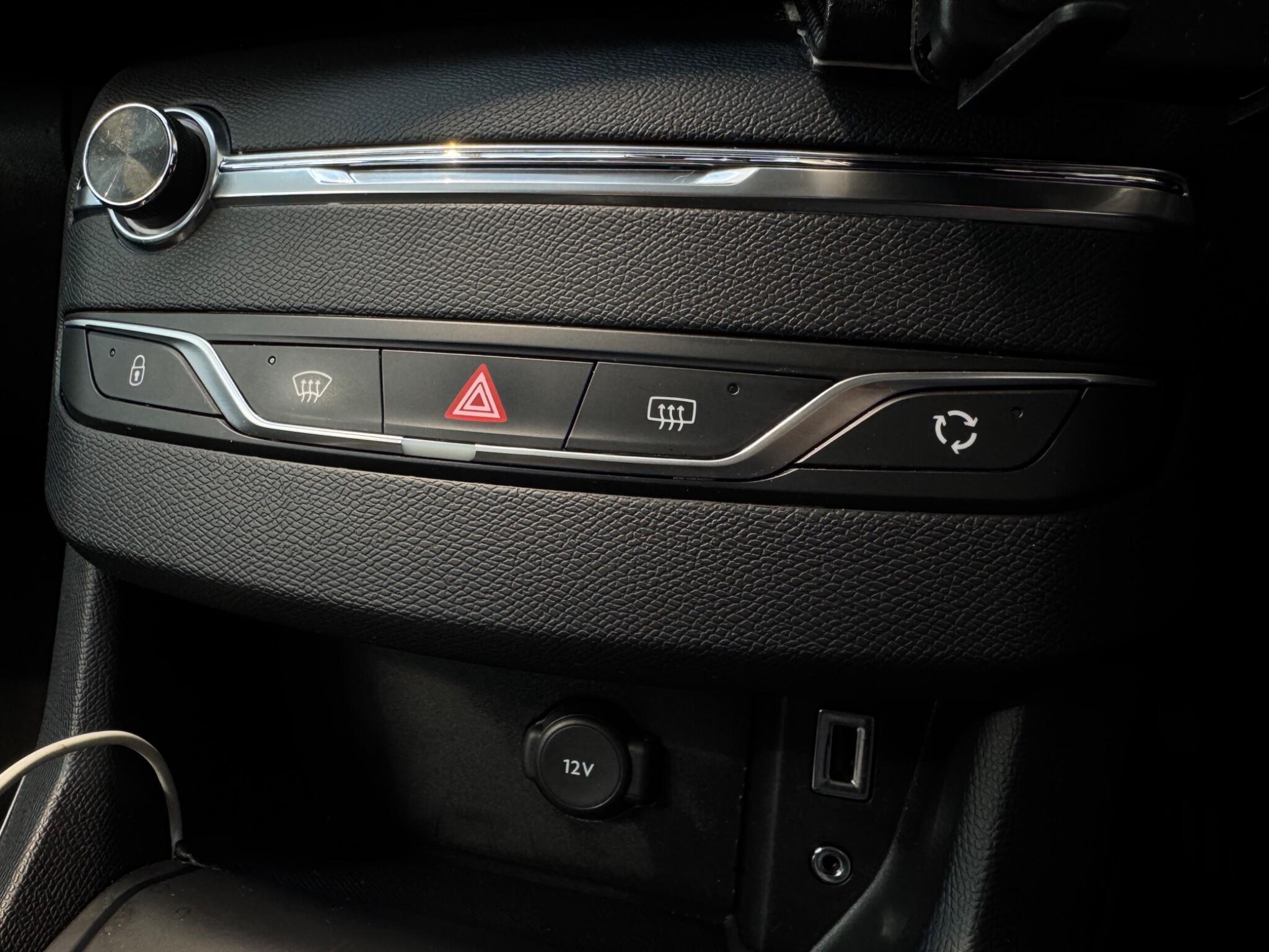 Peugeot 308 - Image 17