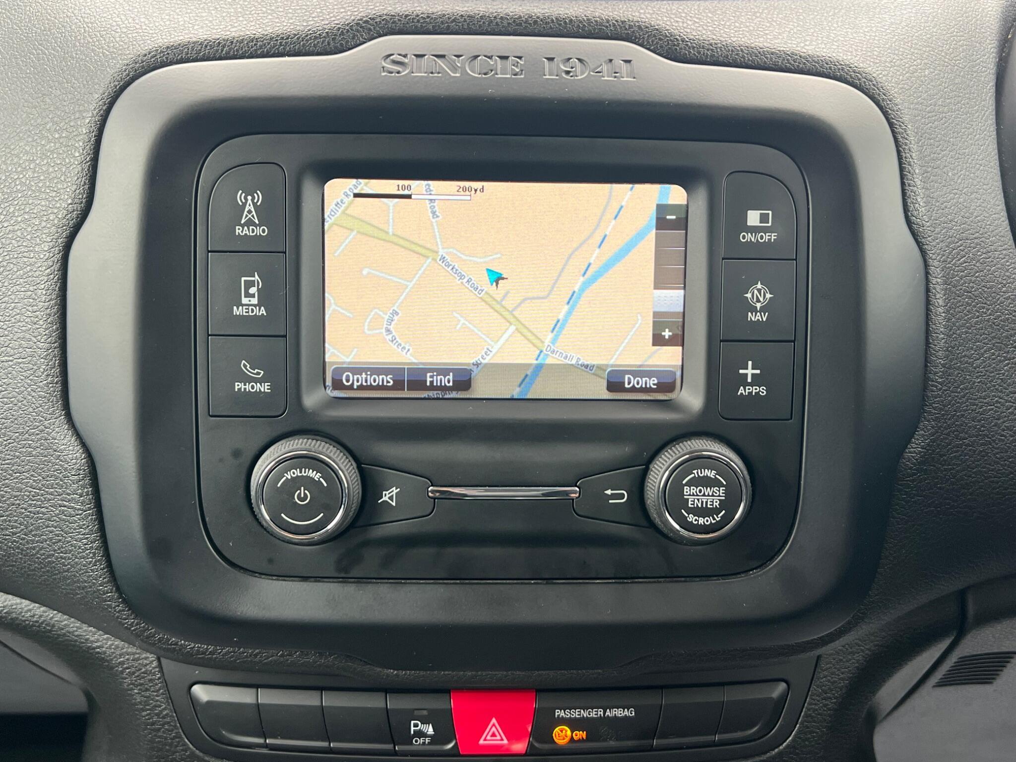 Jeep Renegade - Image 18