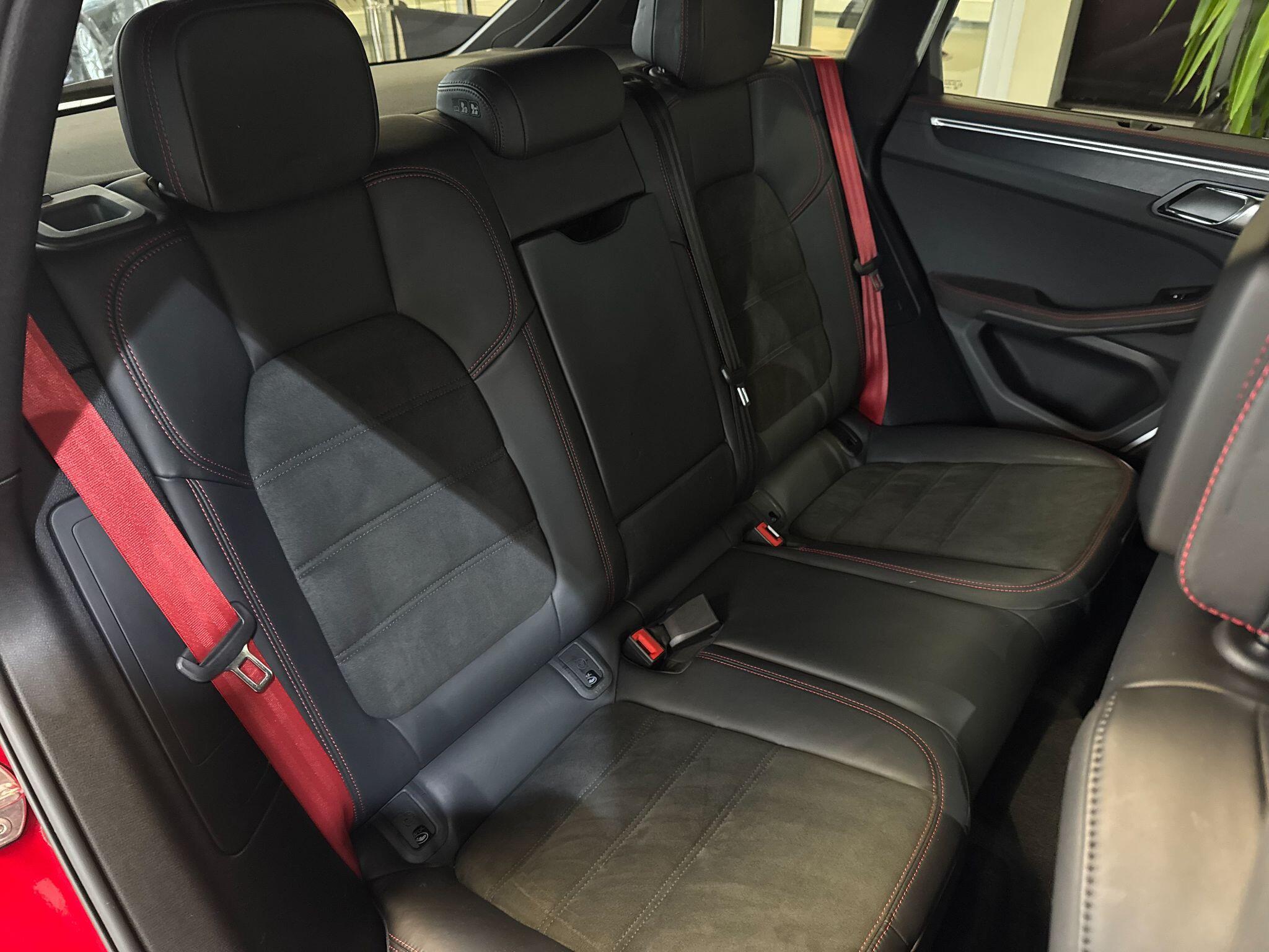 Porsche Macan - Image 40