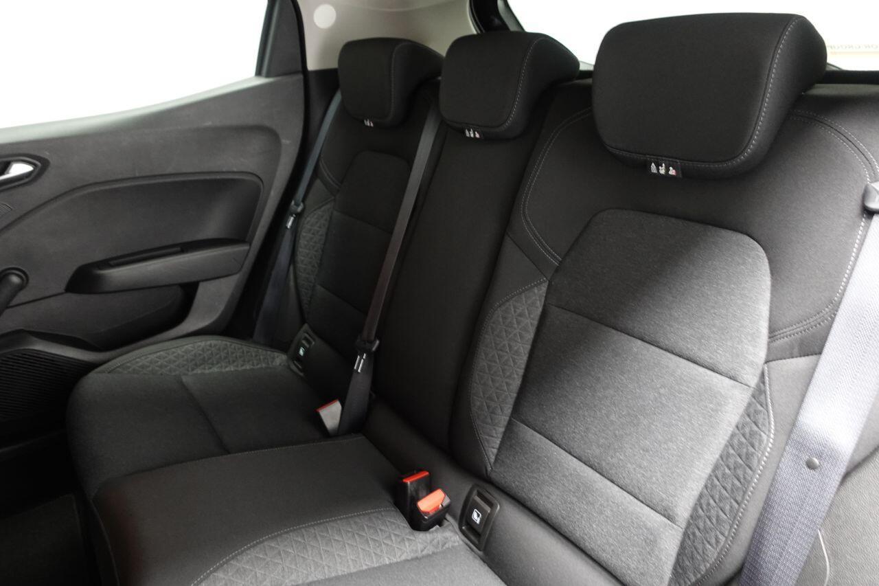 Renault Clio - Image 20