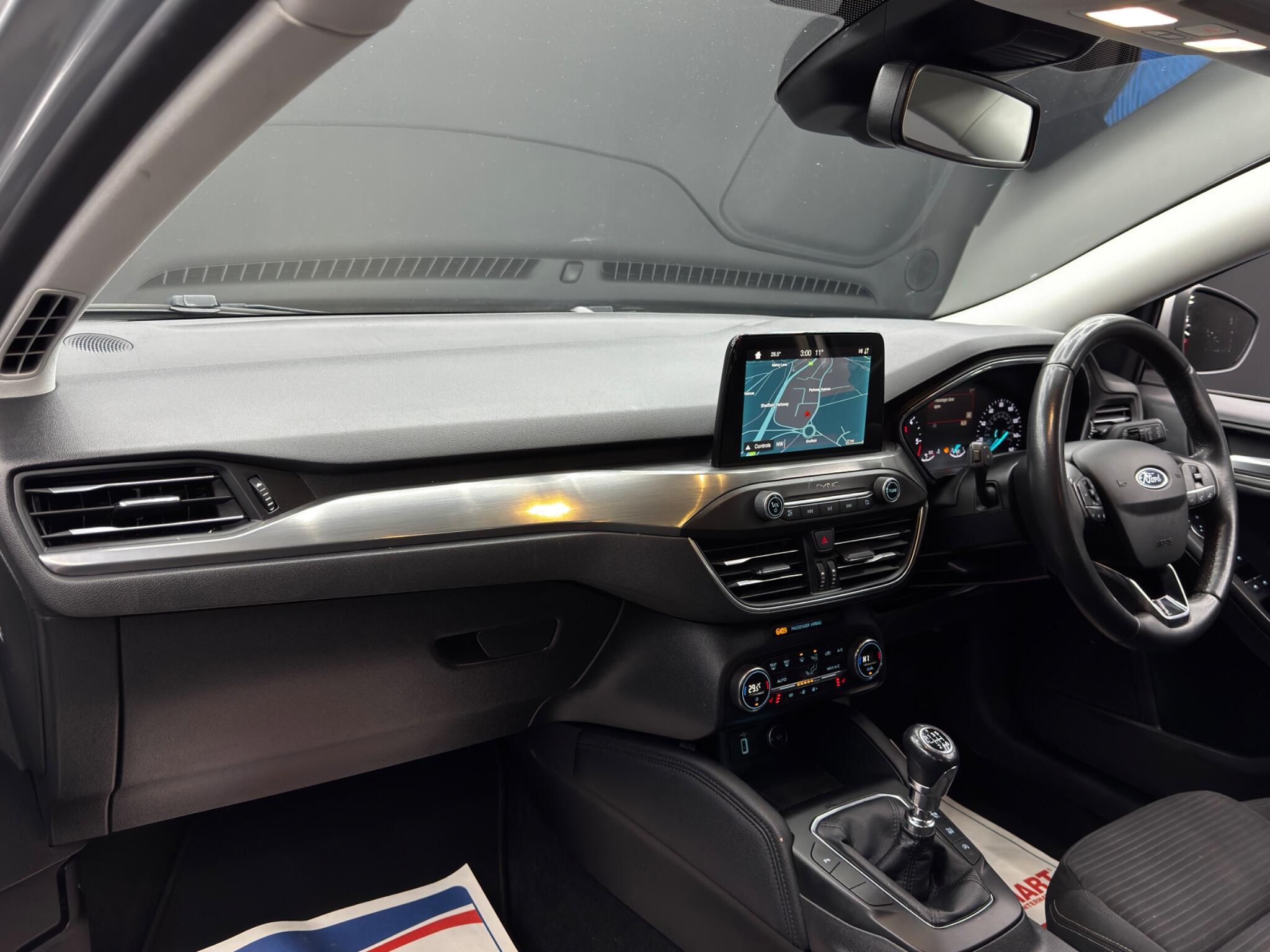 Ford Focus - Image 13