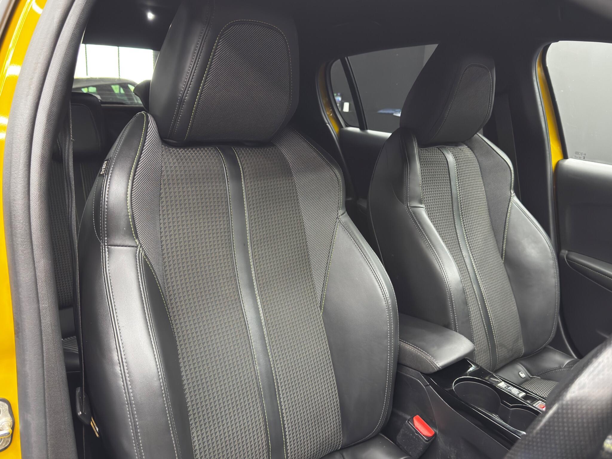Peugeot 208 - Image 12