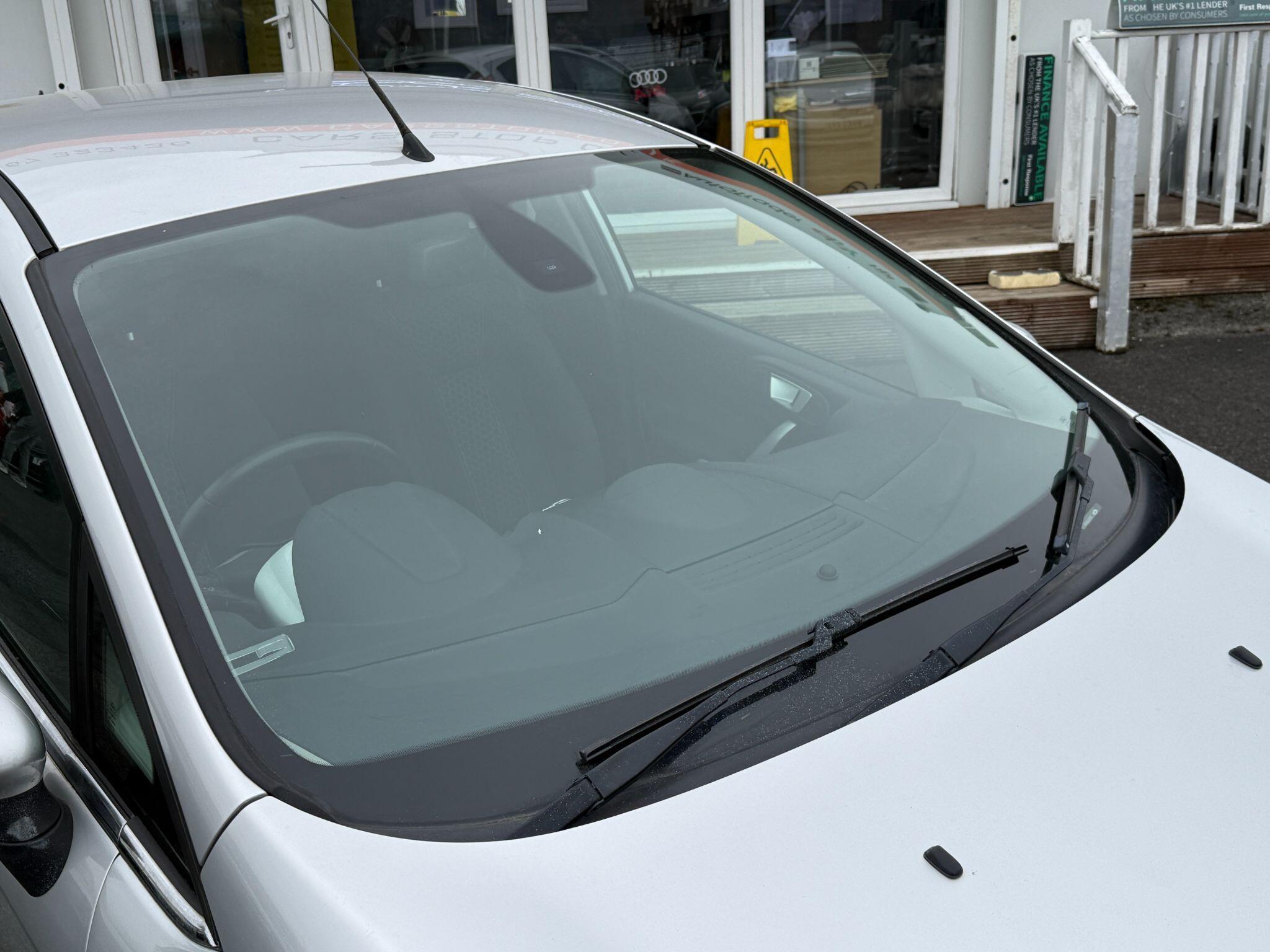 Ford Fiesta - Image 22