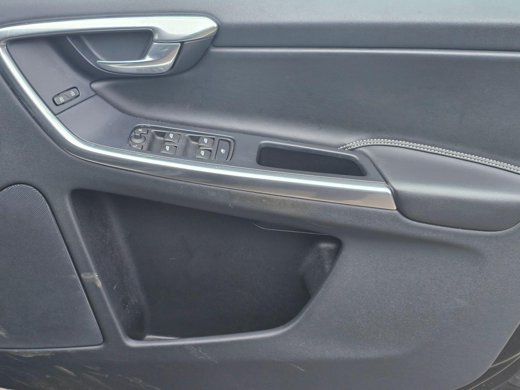 Volvo XC60 - Image 31