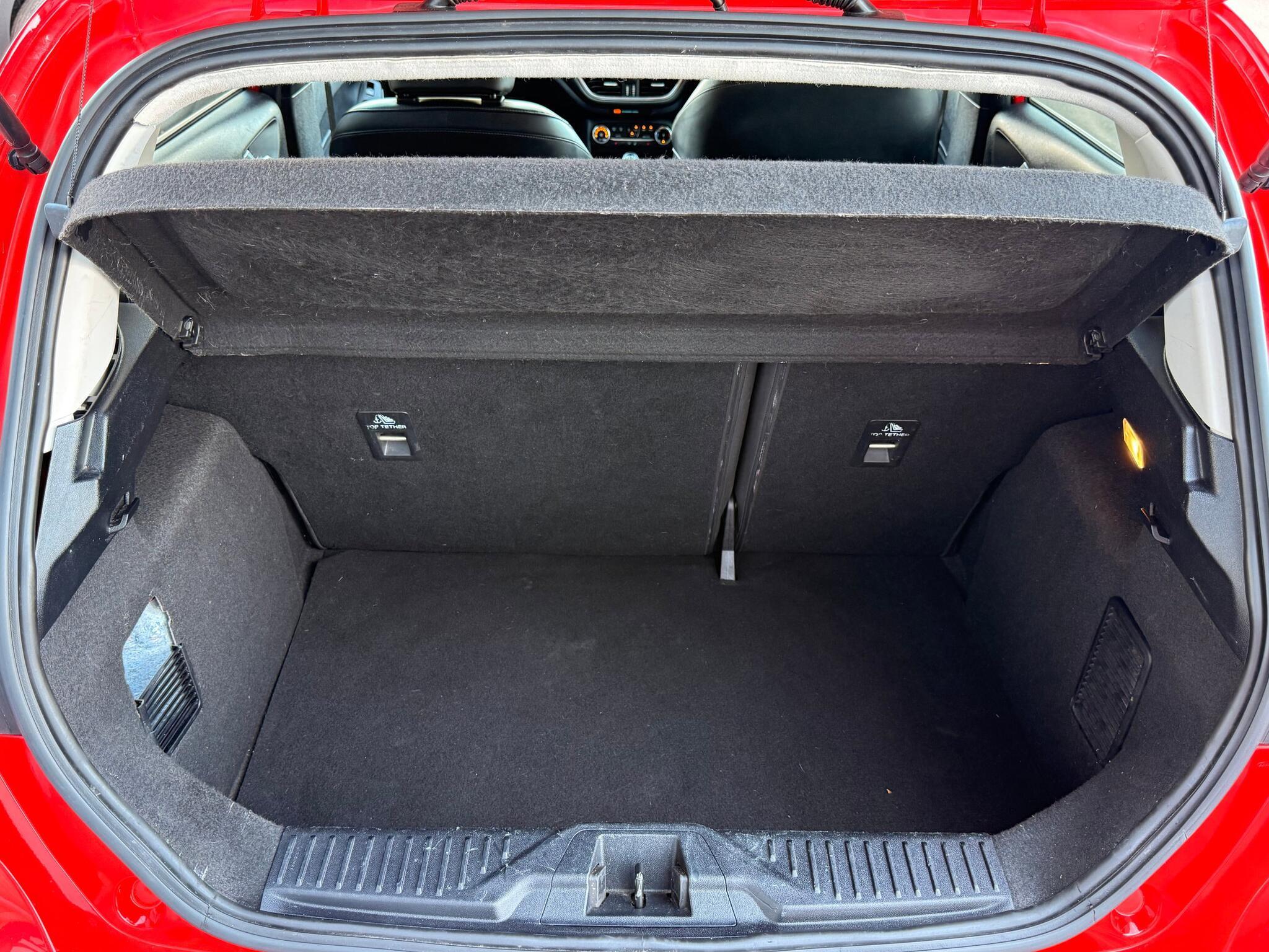 Ford Fiesta - Image 11