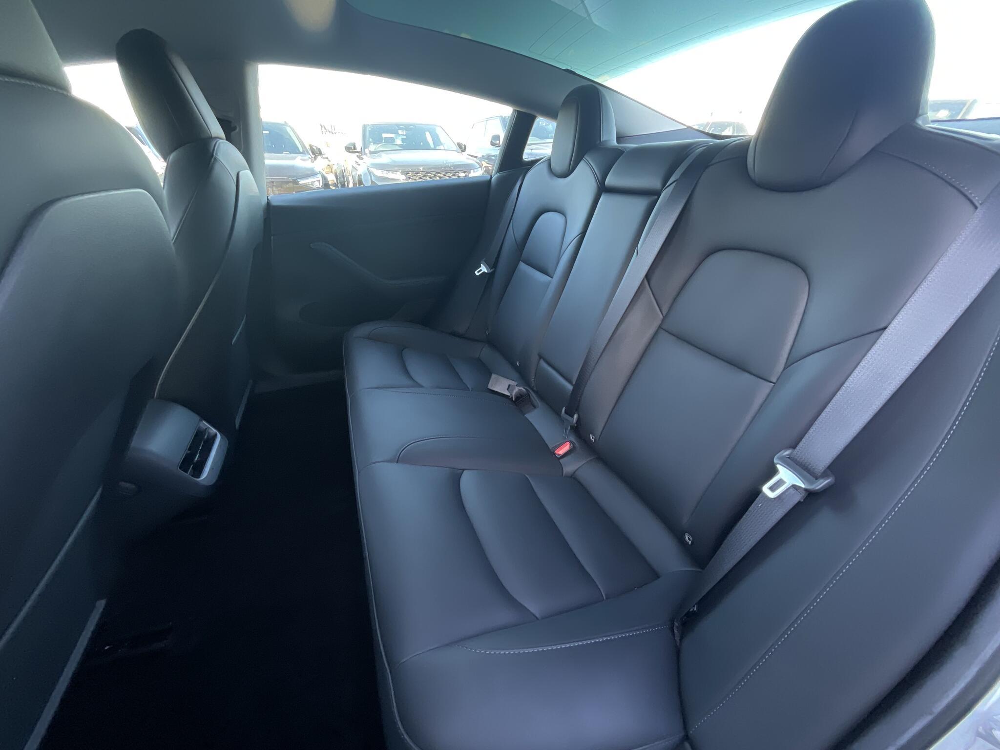 Tesla Model 3 - Image 14