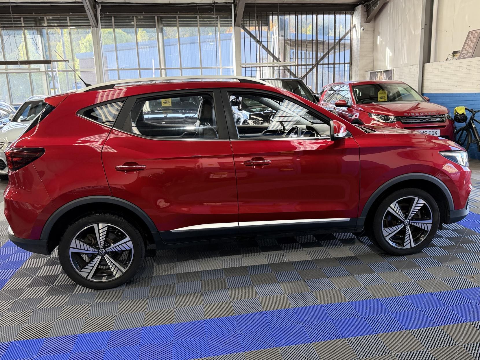 MG MG ZS - Image 8