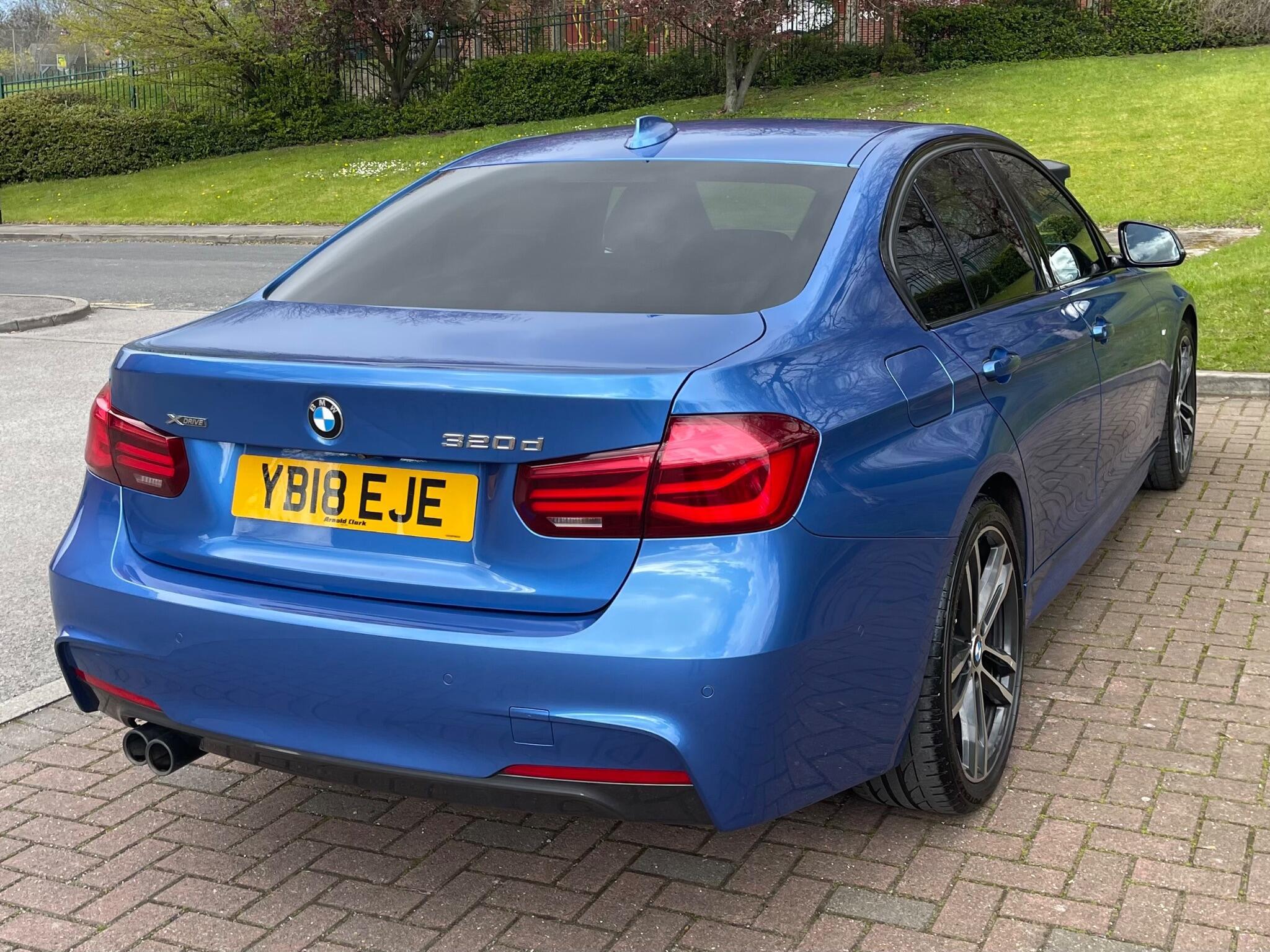 BMW 3 Series - Image 12