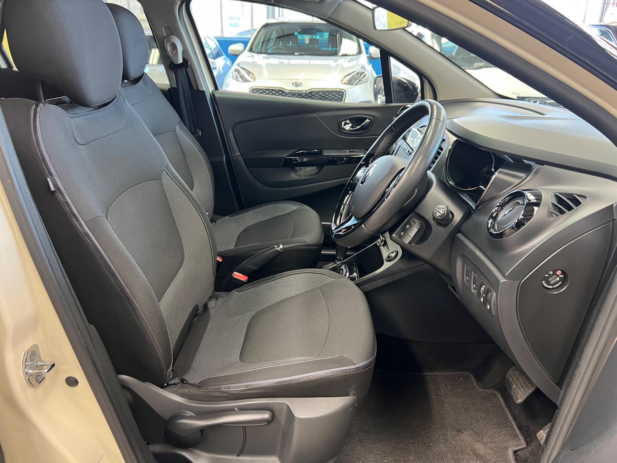 Renault Captur - Image 18