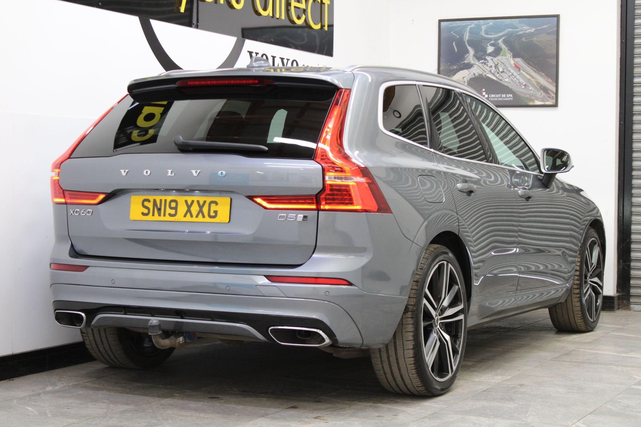 Volvo XC60 - Image 12
