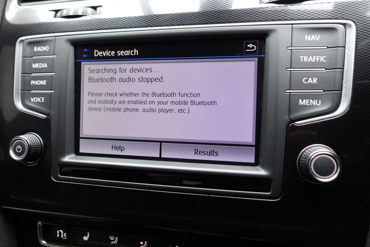 Volkswagen Golf - Image 29