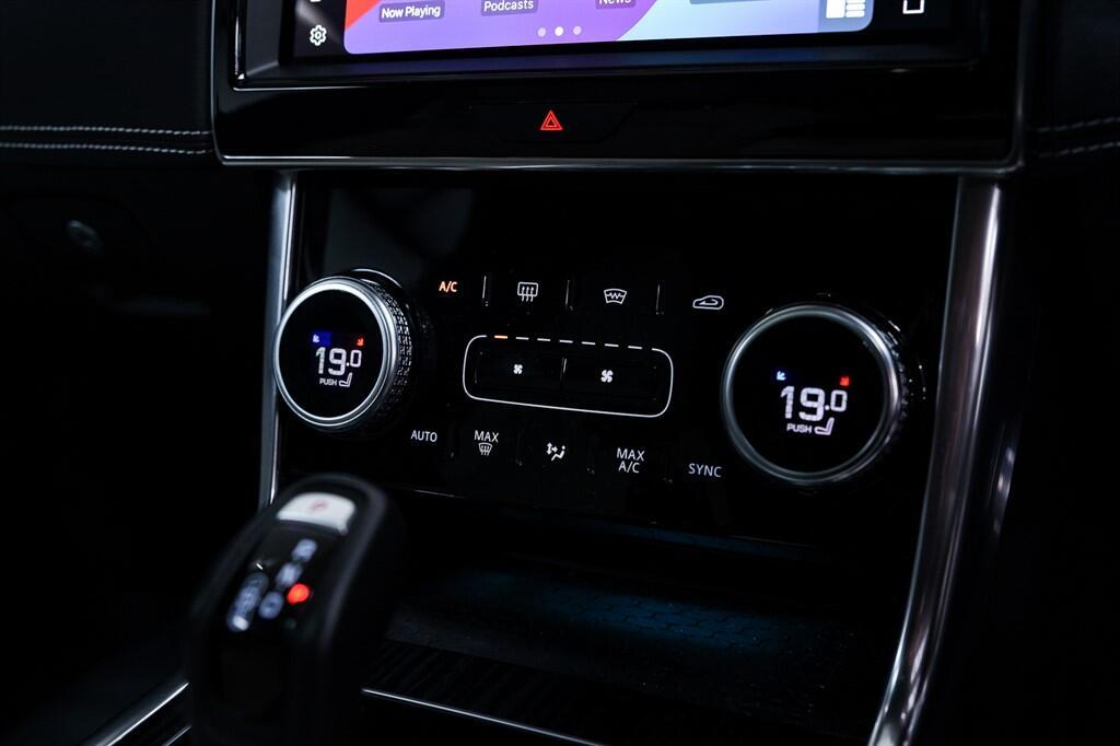 Jaguar XE - Image 20