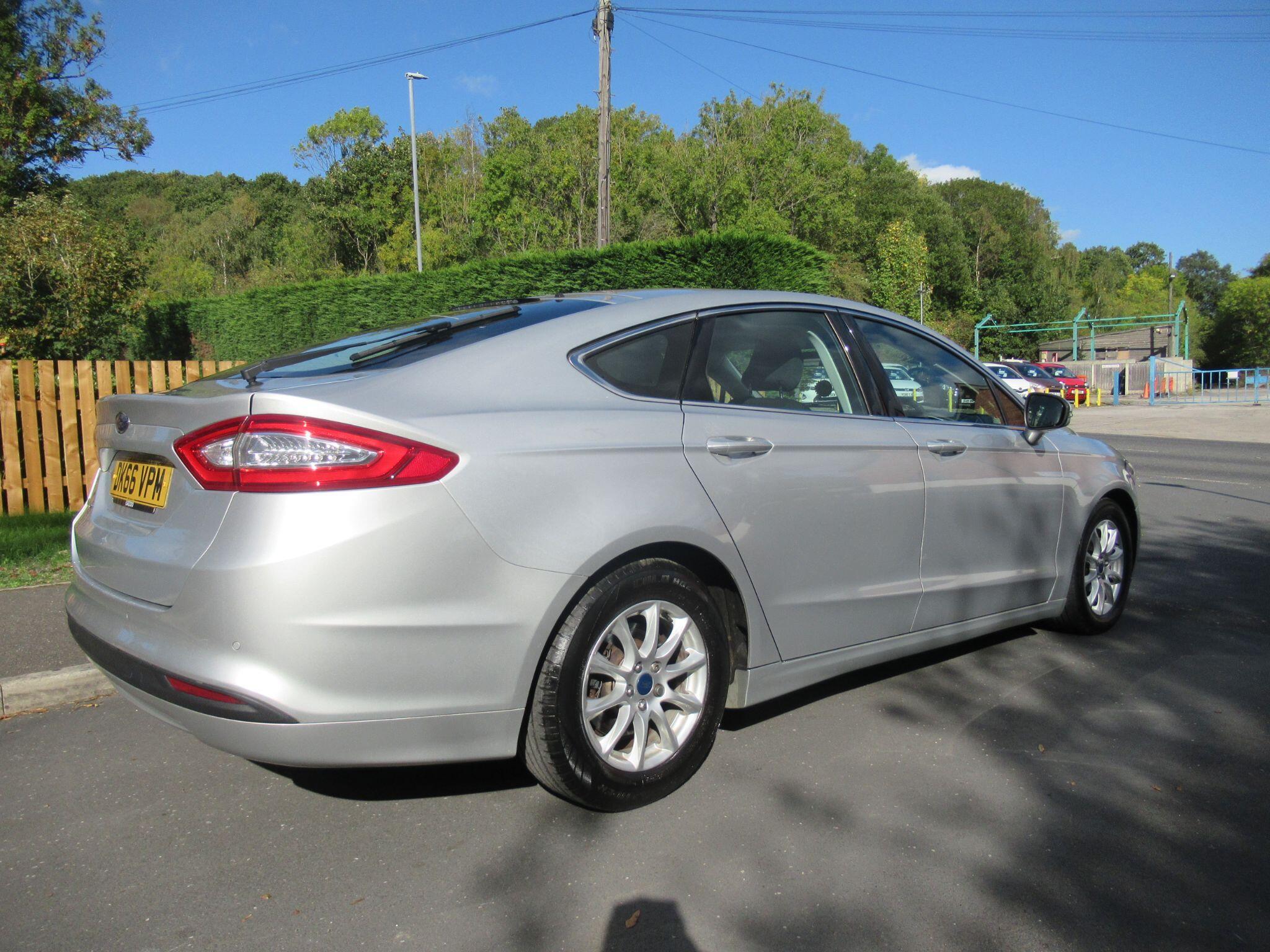 Ford Mondeo - Image 4