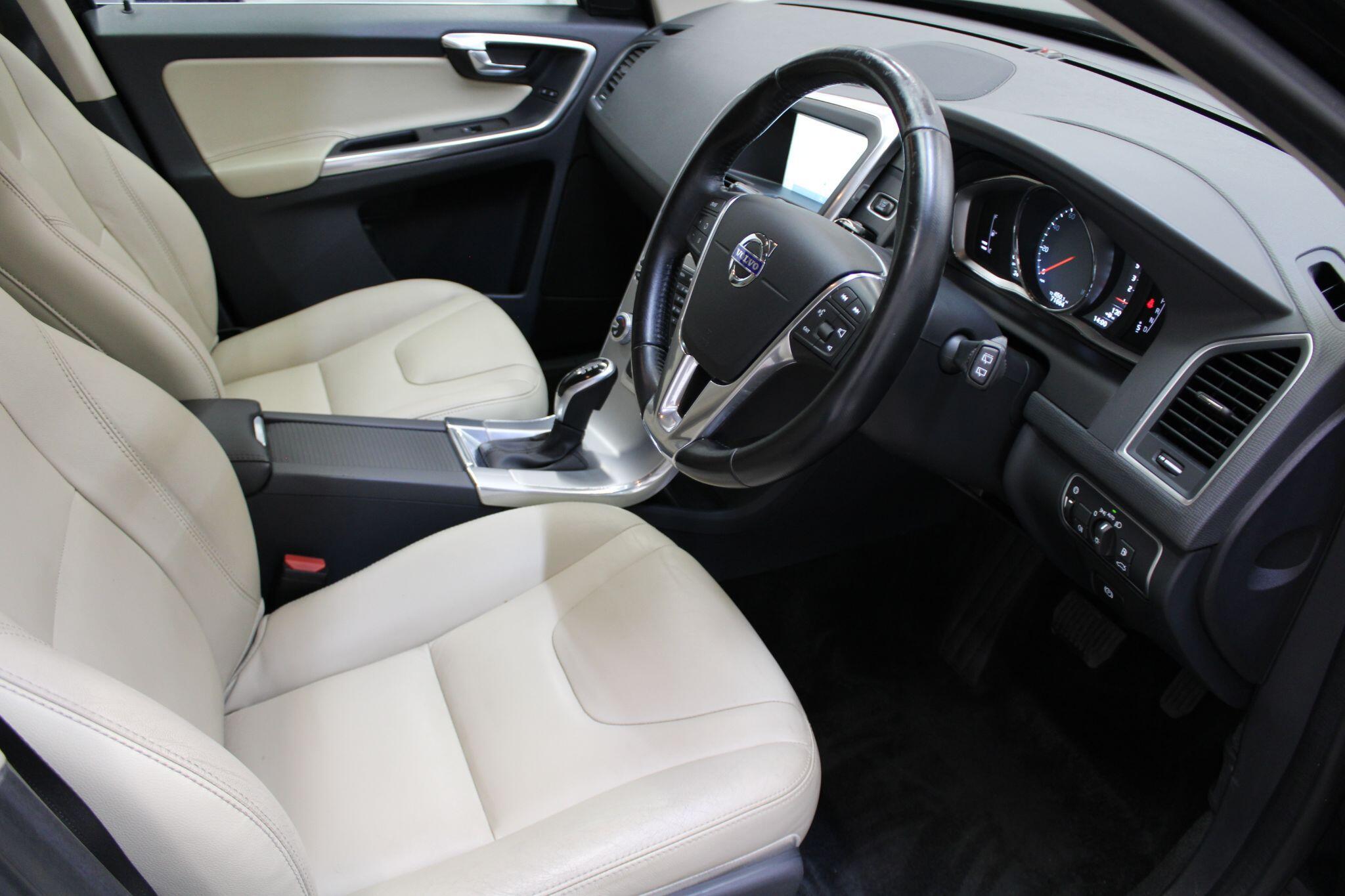Volvo XC60 - Image 46