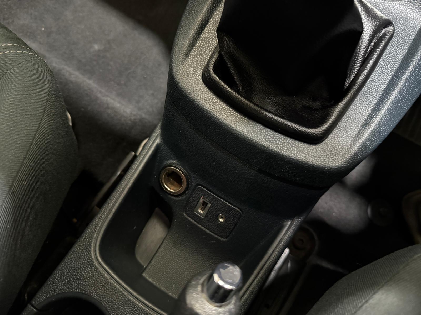 Ford Fiesta - Image 30