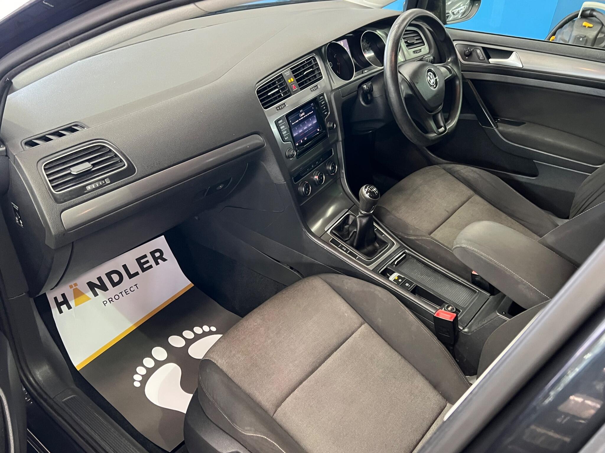 Volkswagen Golf - Image 19