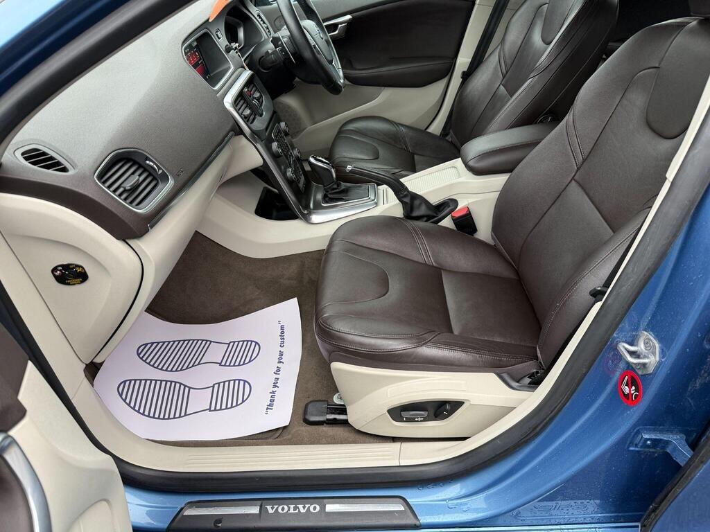 Volvo V40 - Image 31