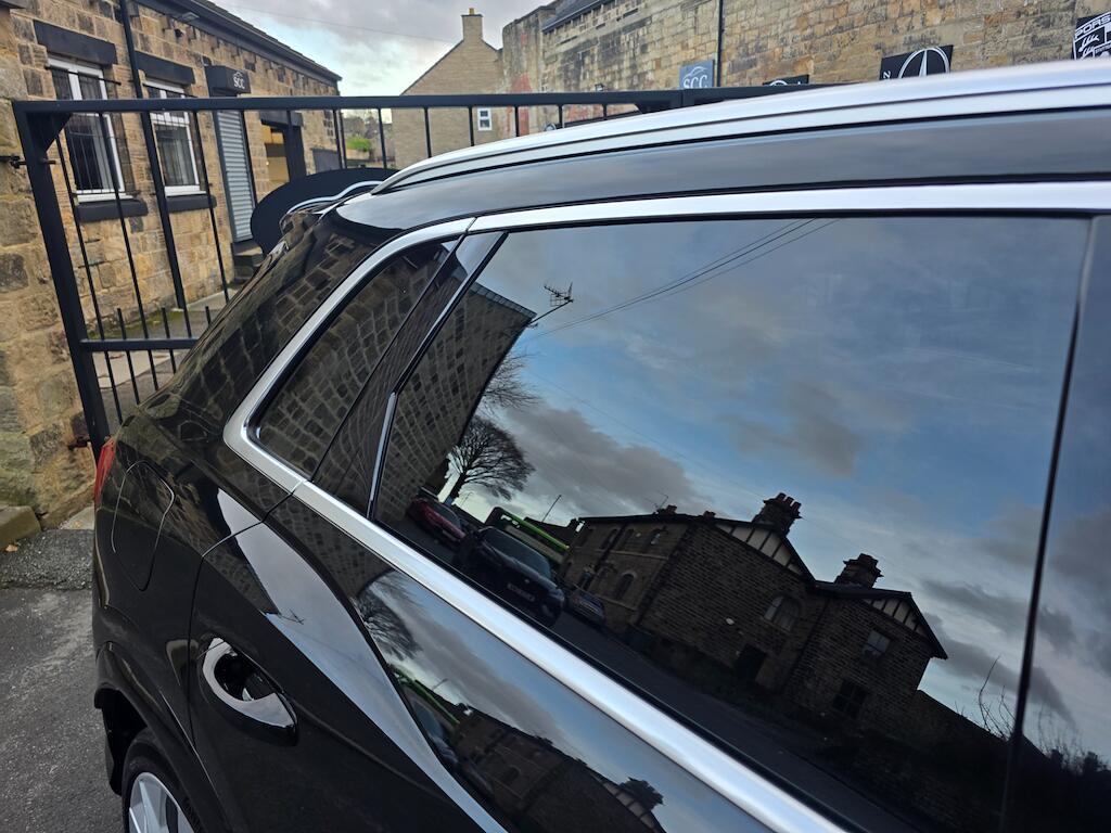 Audi RS Q3 - Image 17