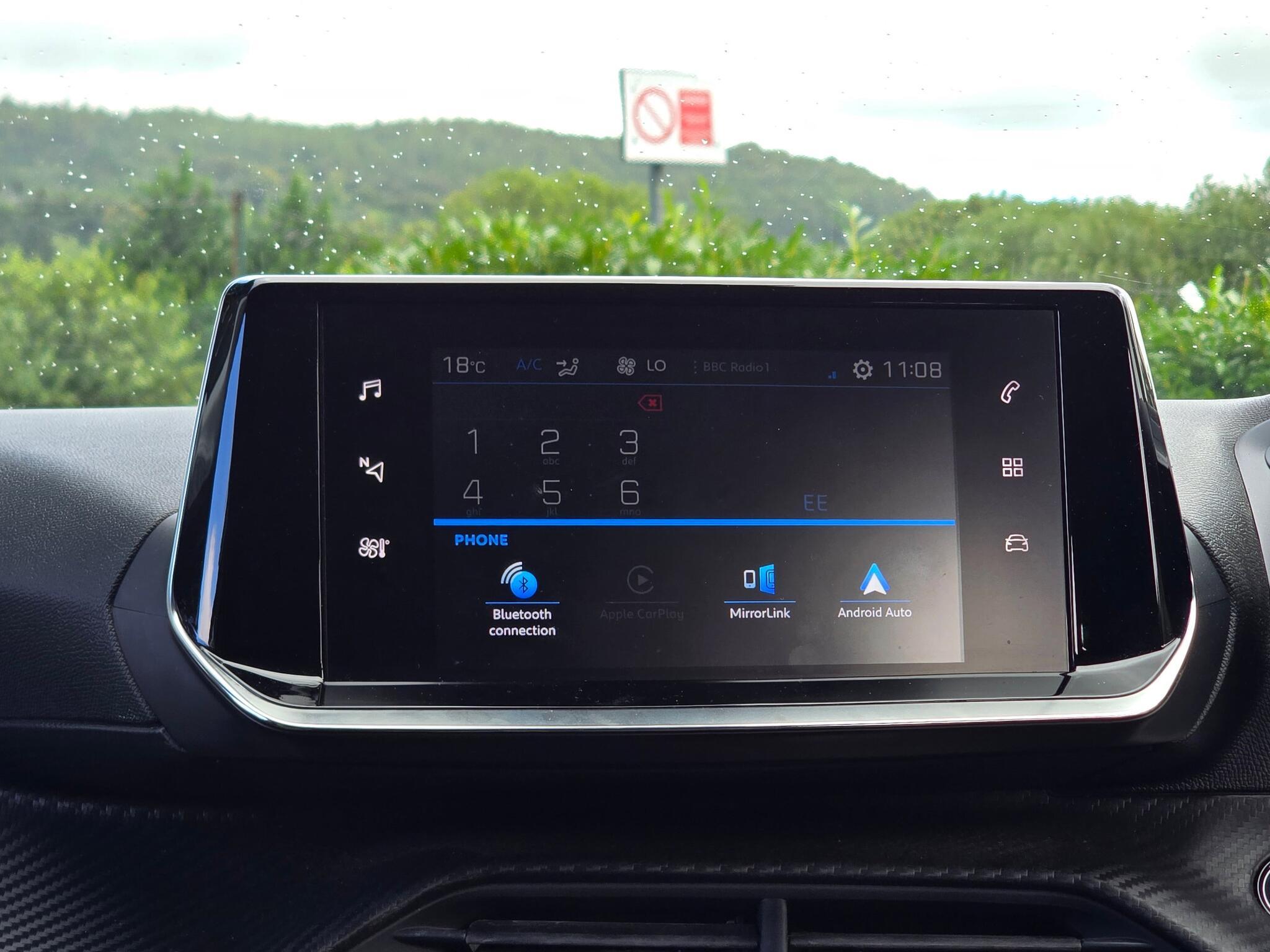 Peugeot 208 - Image 7