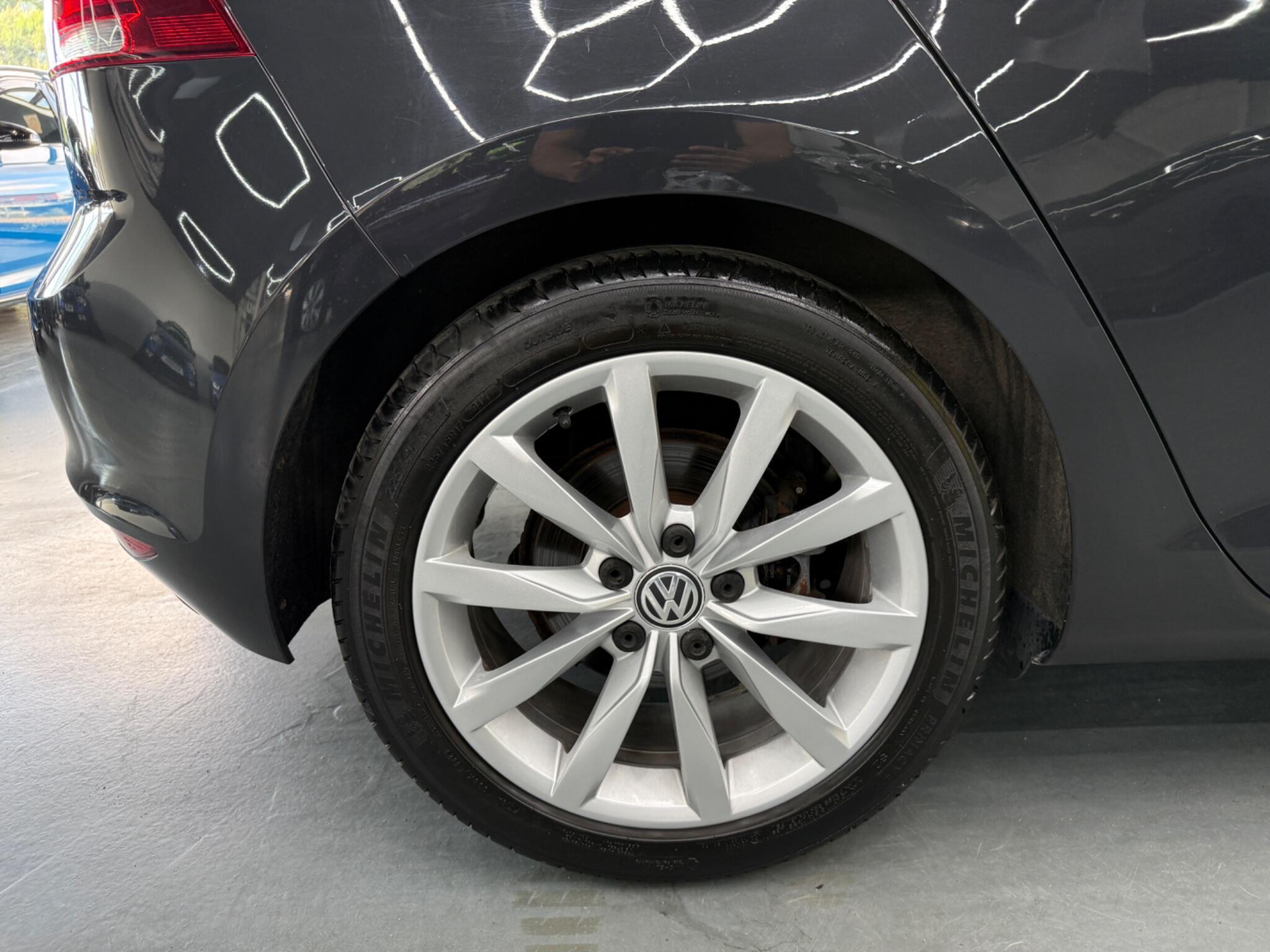 Volkswagen Golf - Image 16