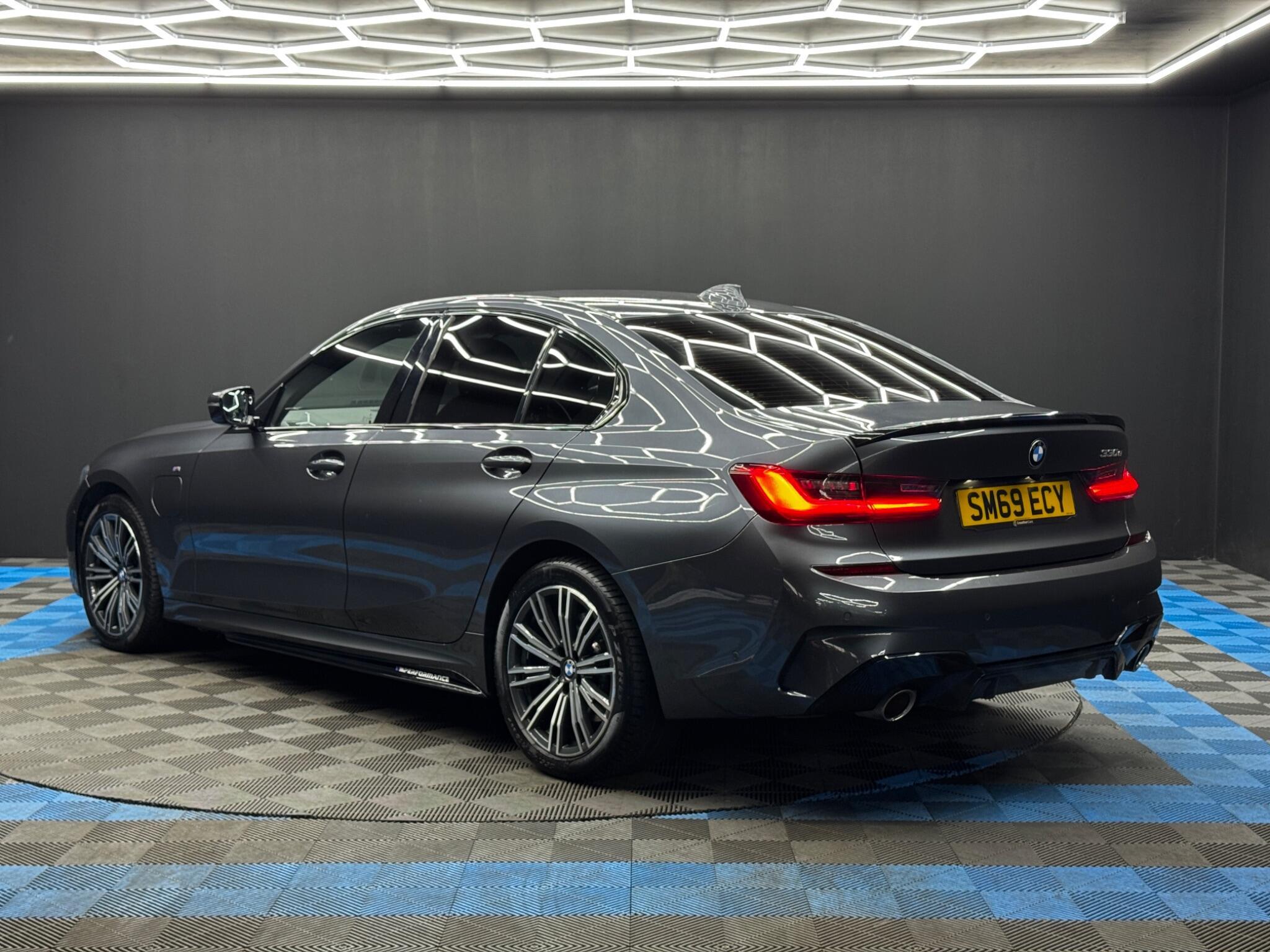 BMW 3 Series - Image 7