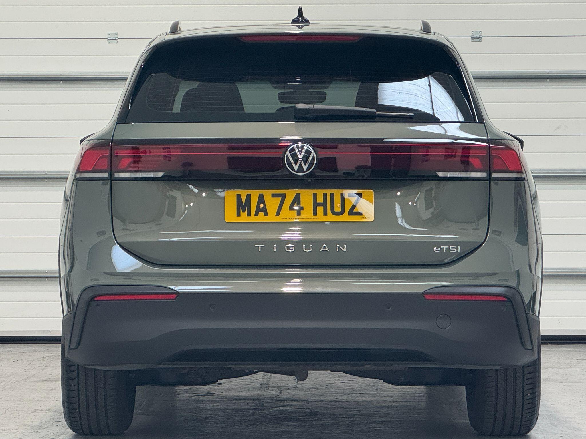 Volkswagen Tiguan - Image 13