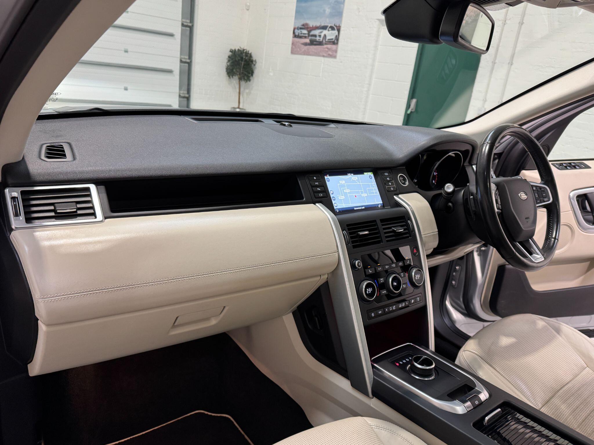 Land Rover DISCOVERY SPORT - Image 20