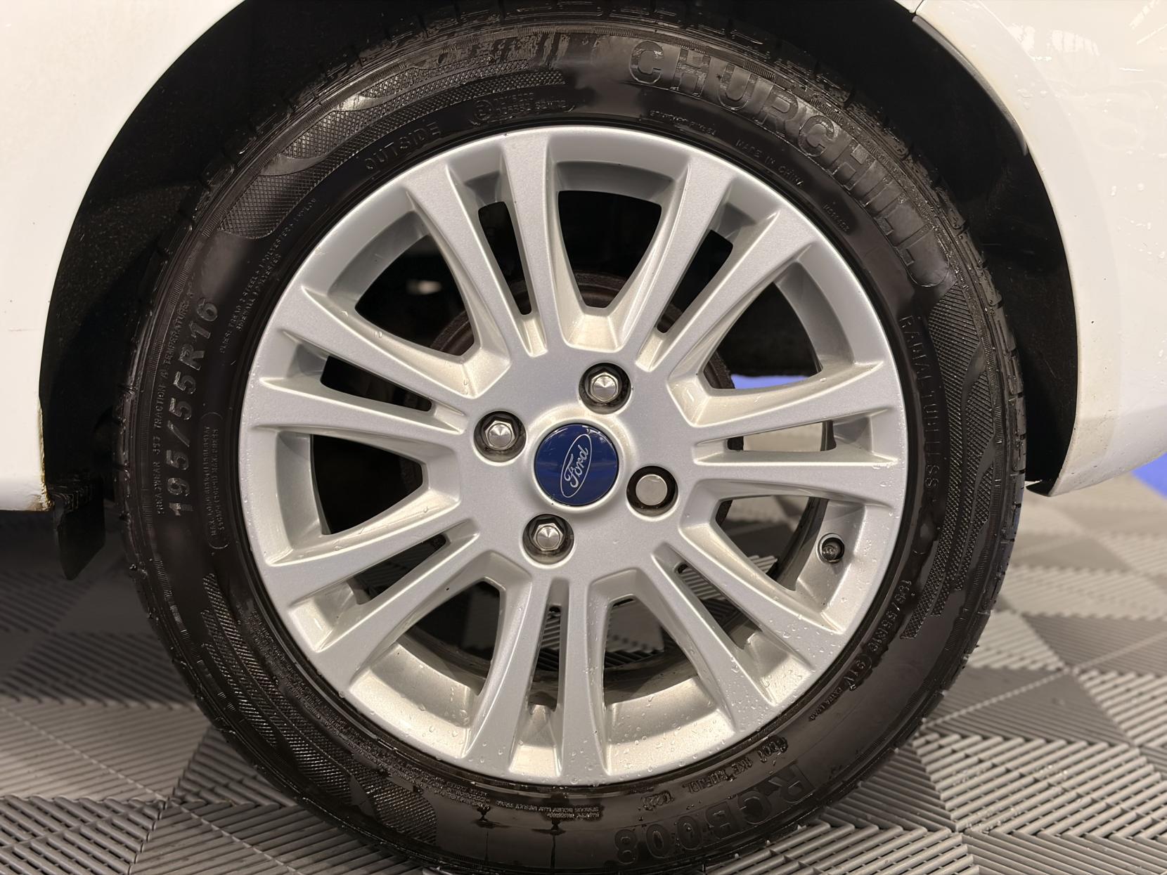 Ford Fiesta - Image 15