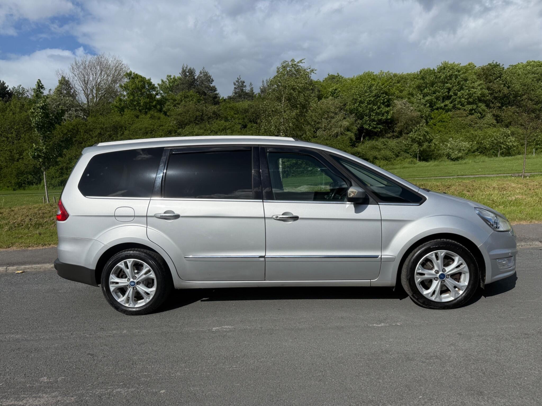 Ford Galaxy - Image 2