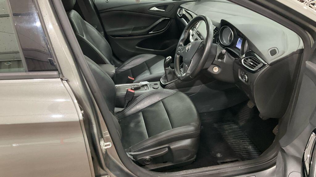 Vauxhall Astra - Image 2