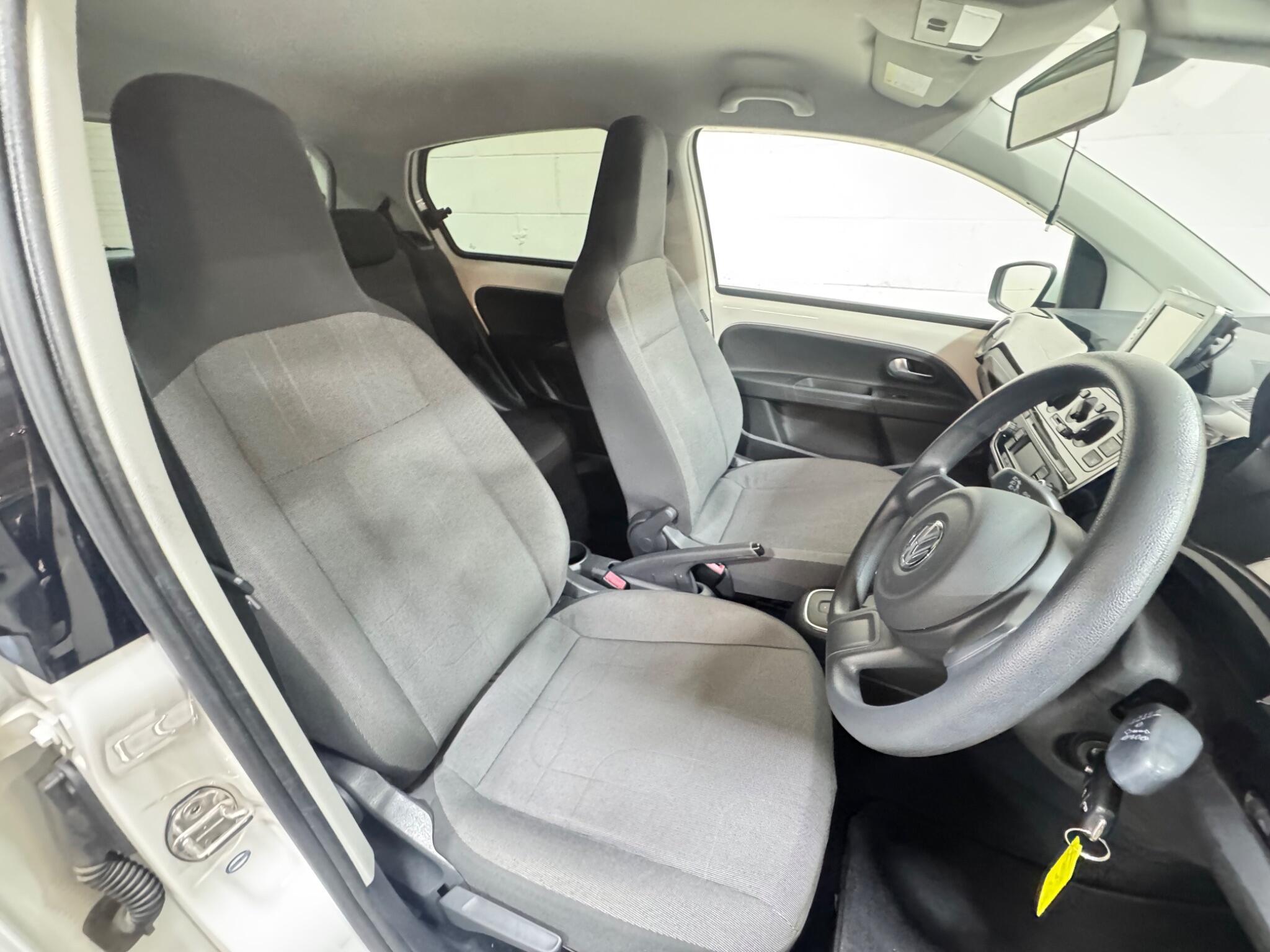 Volkswagen up! - Image 8